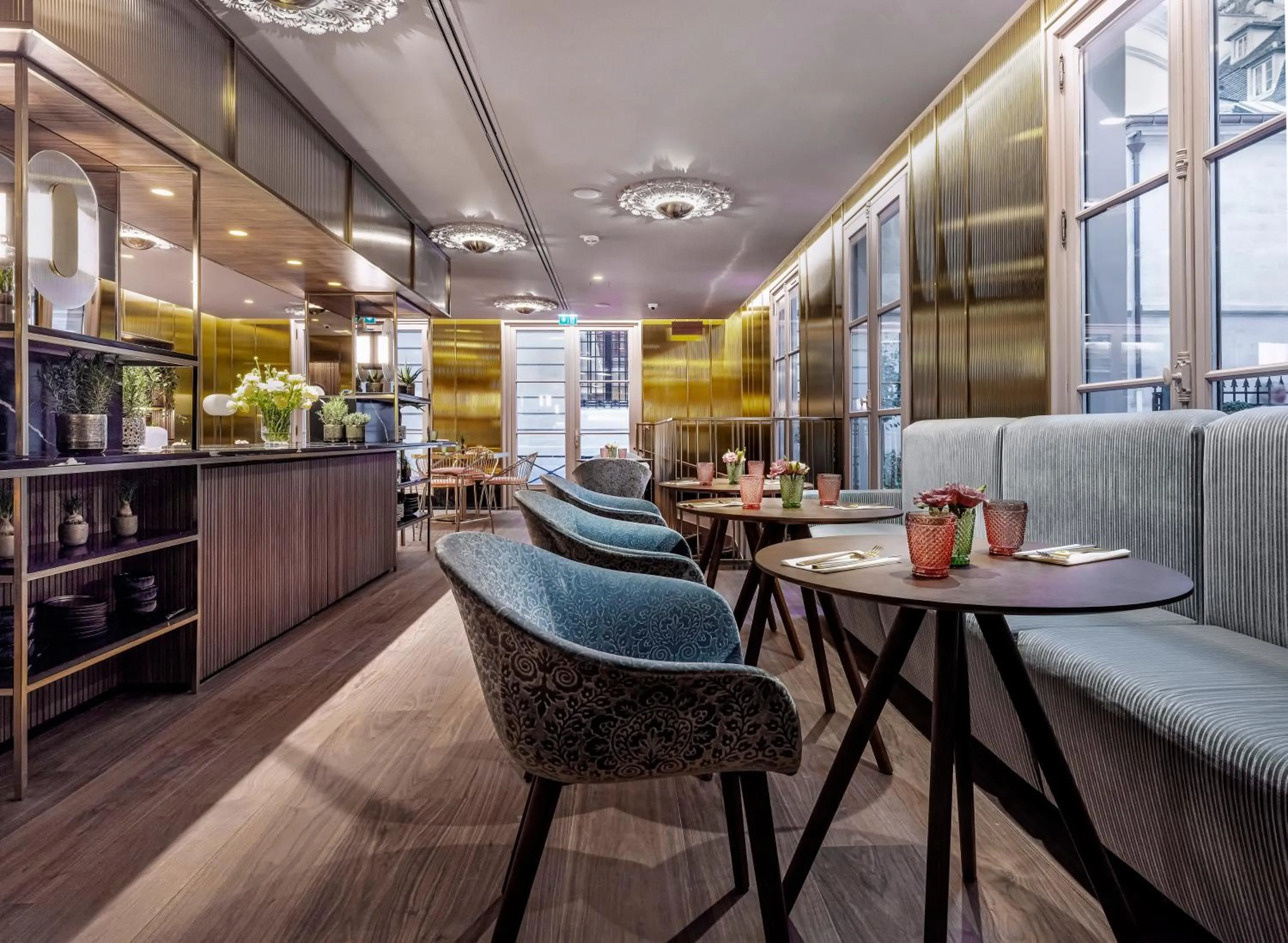 Restaurant/places to eat in Maison Colbert Member of Meliá Collection Notre-Dame