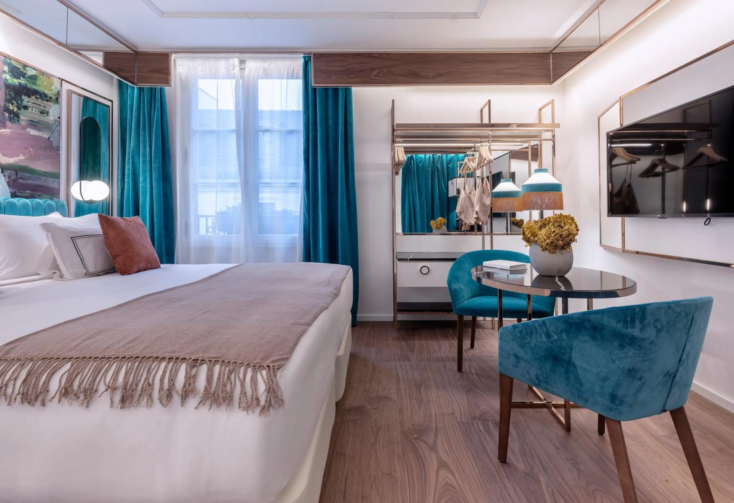 Bed in Maison Colbert Member of Meliá Collection Notre-Dame