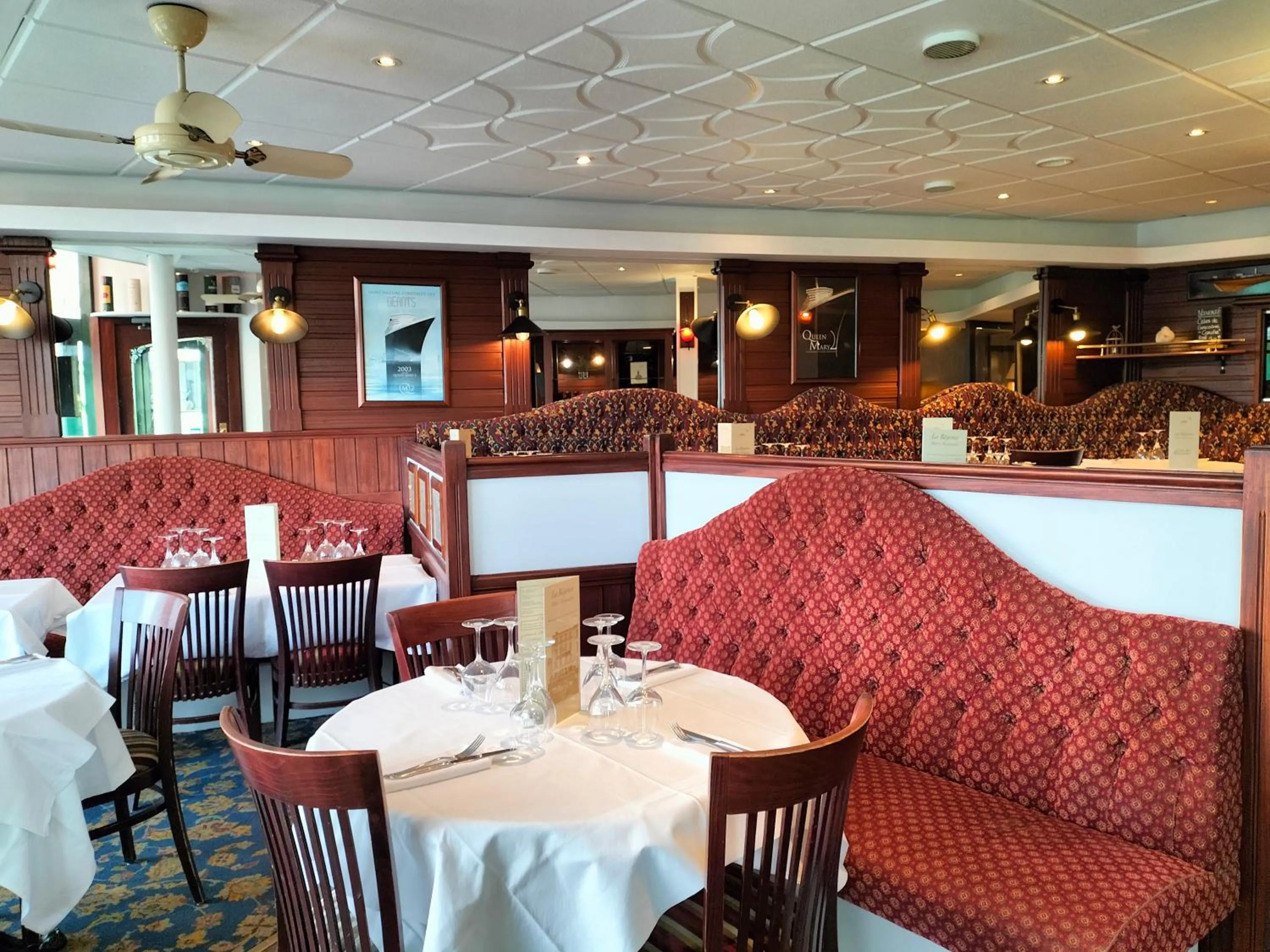 Restaurant/places to eat in Logis HOTEL RESTAURANT La Régence