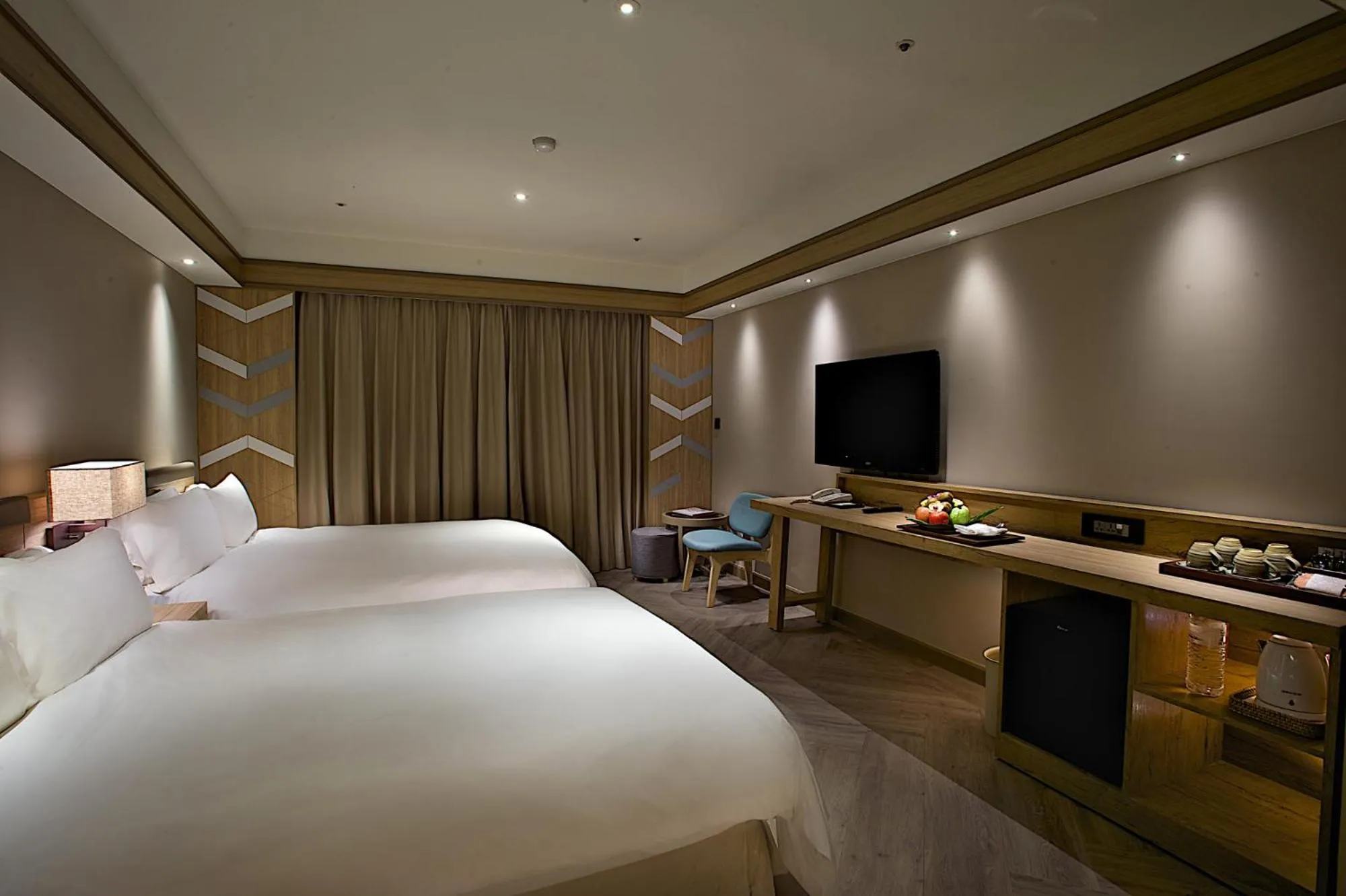 Photo of the whole room, Bed in Hotel Royal Chihpin