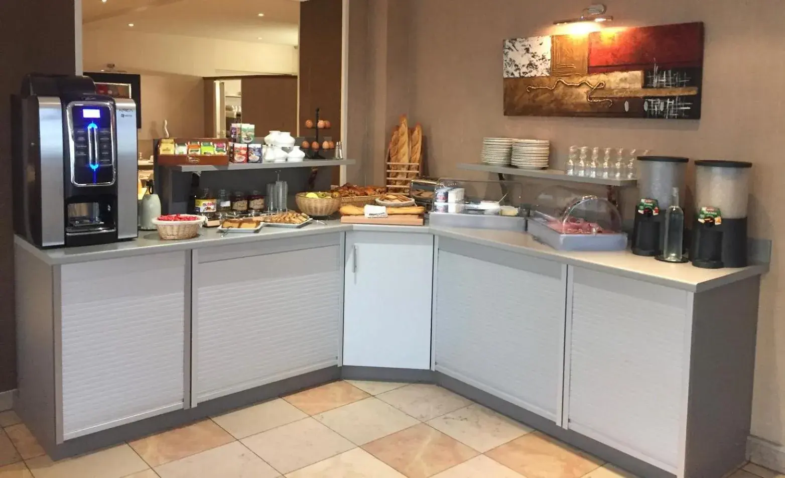 Breakfast in Logis Hôtel-Restaurant Au Vieux Morvan, au cœur de la Bourgogne, Piscine & Spa, Hôtel Climatisé Breakfast in Logis Hôtel-Restaurant Au Vieux Morvan, au cœur de la Bourgogne, Piscine & Spa, Hôtel Climatisé