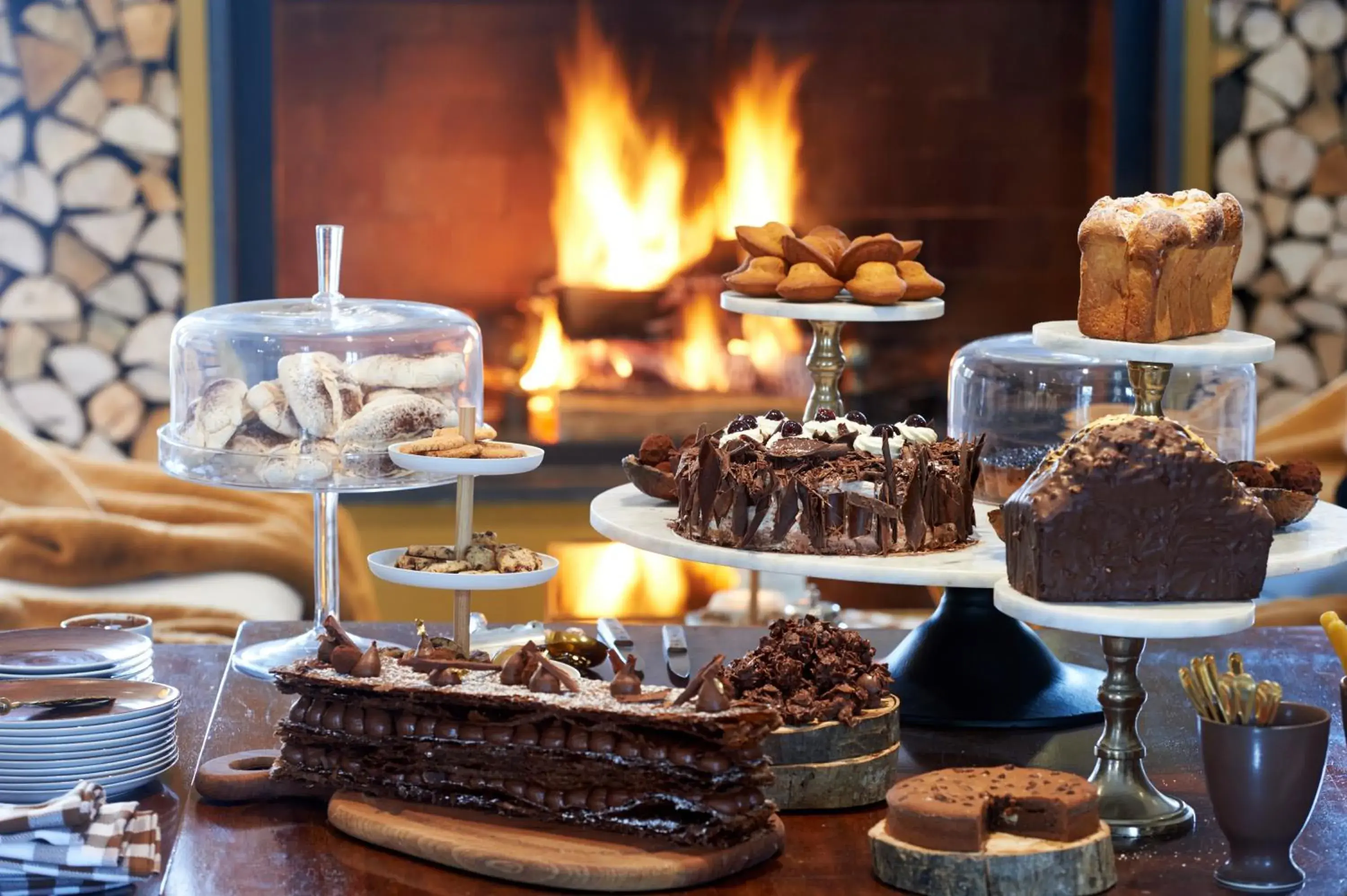 Lounge or bar in Grand Hotel Soleil d'Or Lounge or bar in Grand Hotel Soleil d'Or