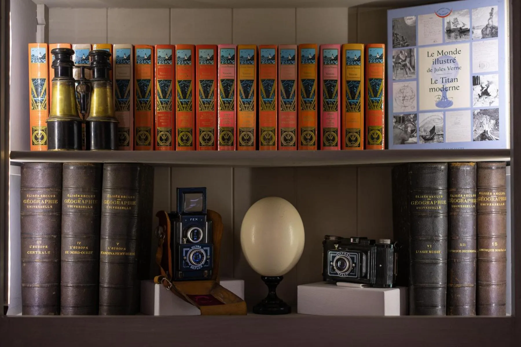 Library in Hotel Voltaire Opera Nantes Centre