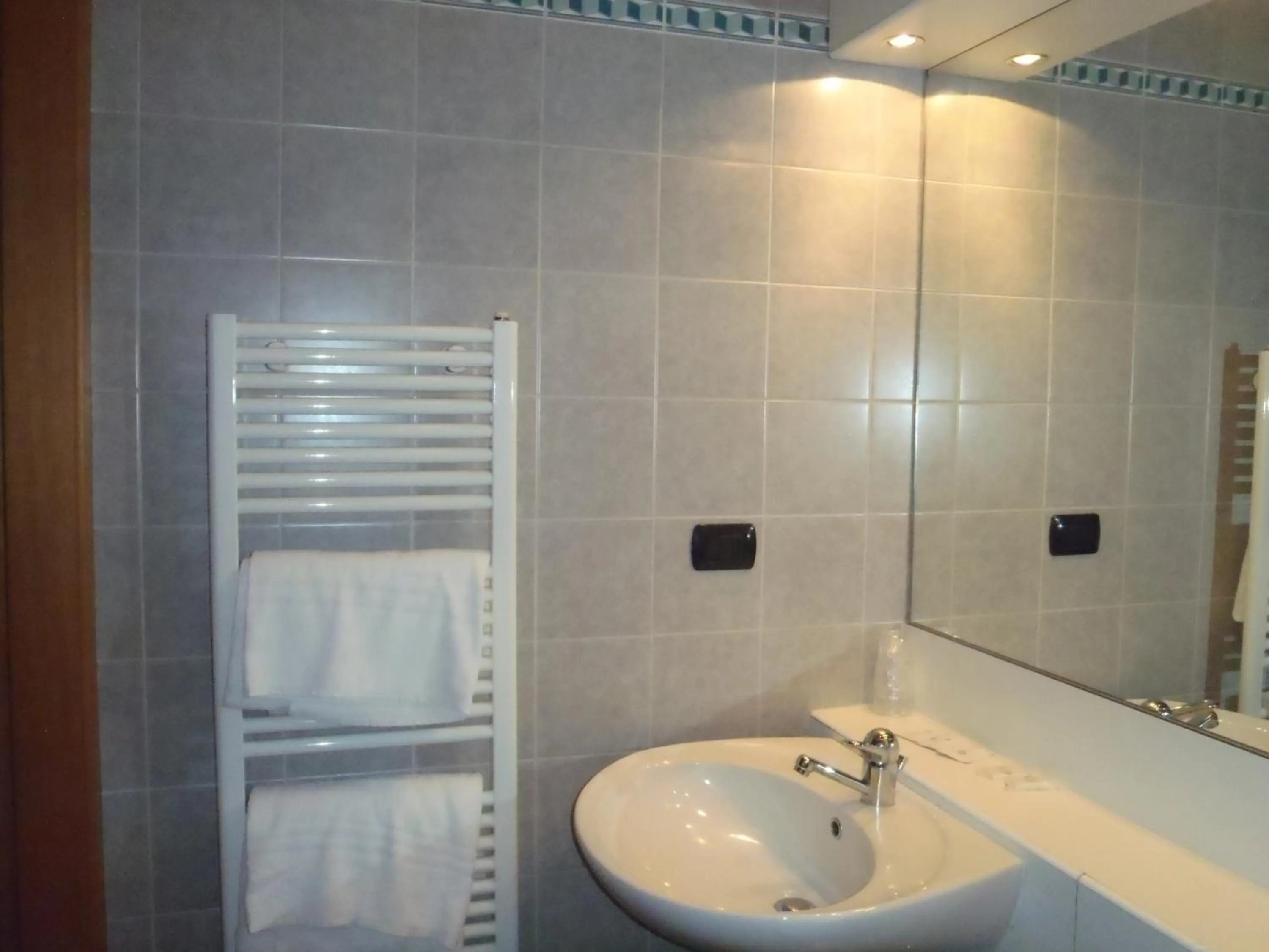 Bathroom in Albergo Pizzeria Sole