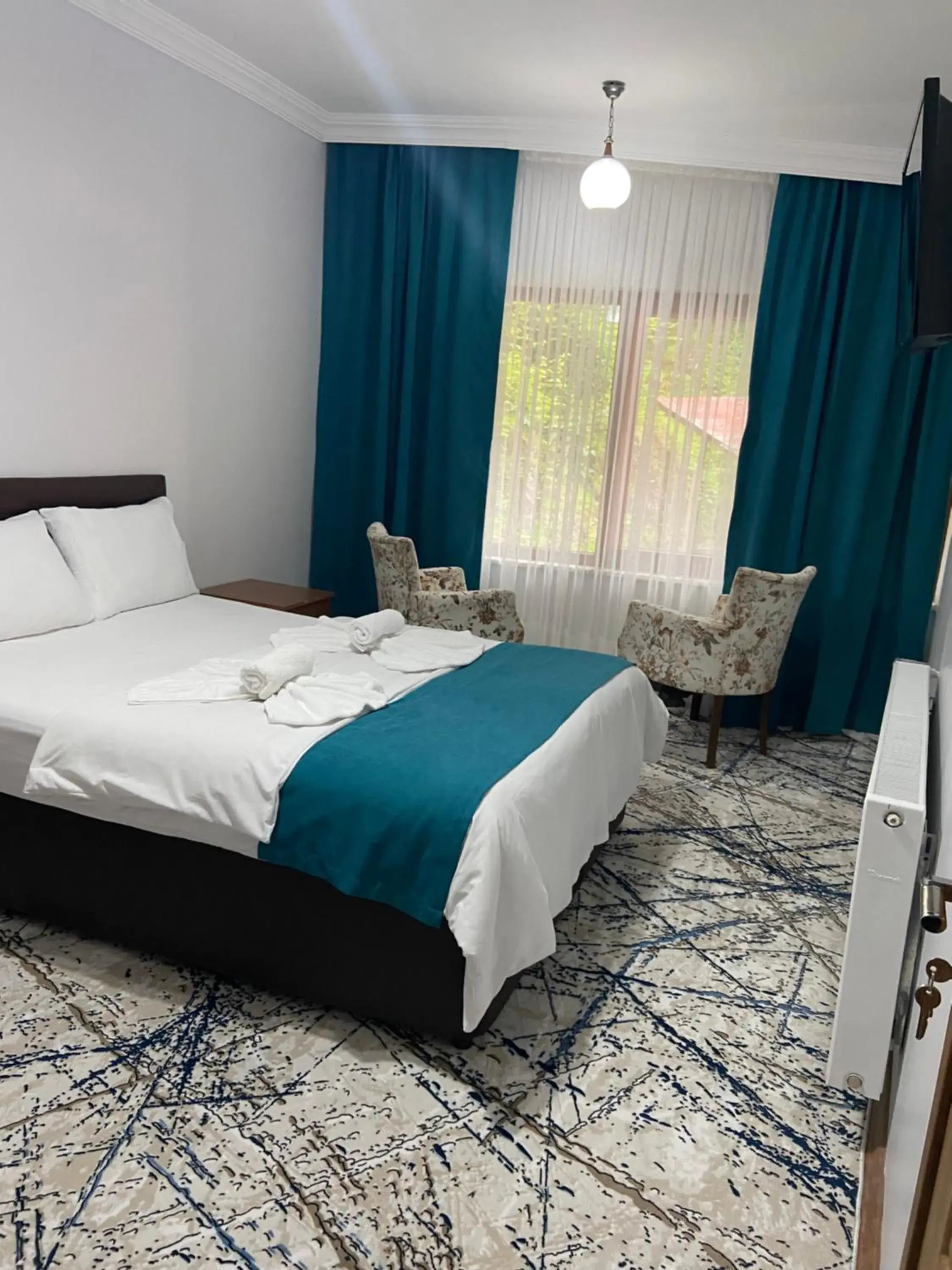 Two-Bedroom Apartment with Balcony and River View in Uzungol Soylu Hotel Two-Bedroom Apartment with Balcony and River View in Uzungol Soylu Hotel