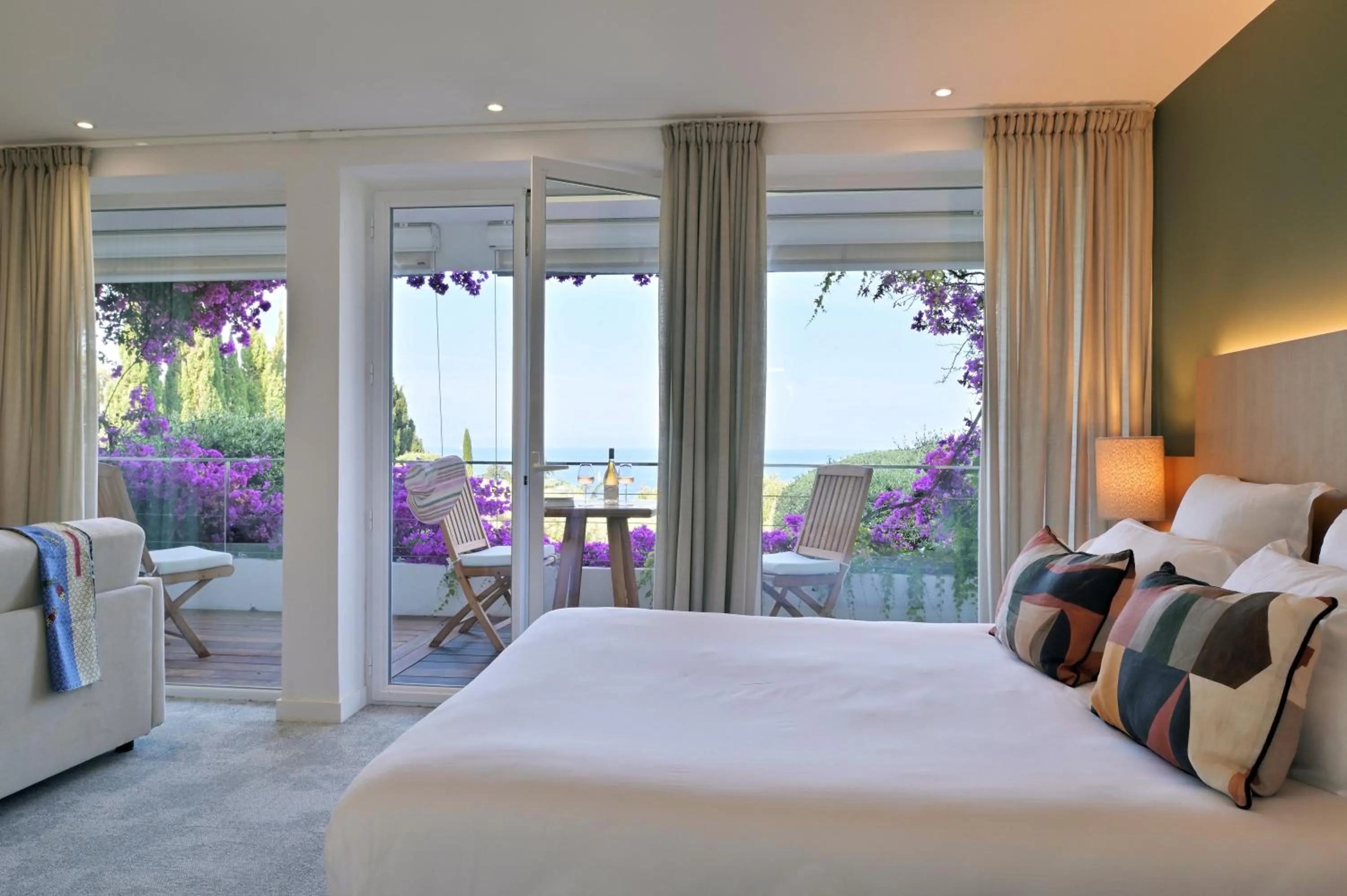 Bedroom, Bed in Hôtel Pietracap