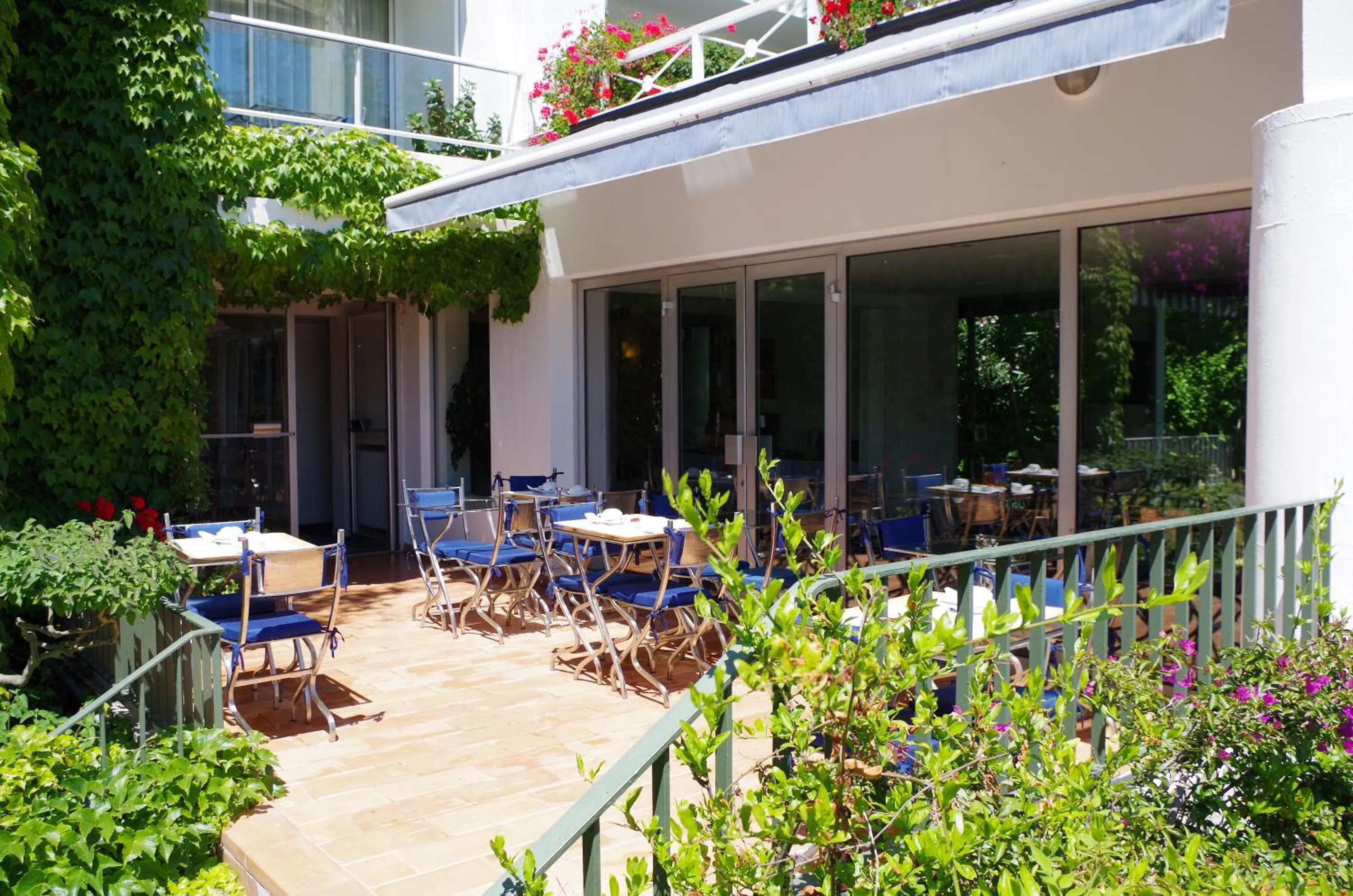 Property building in Hôtel Pietracap