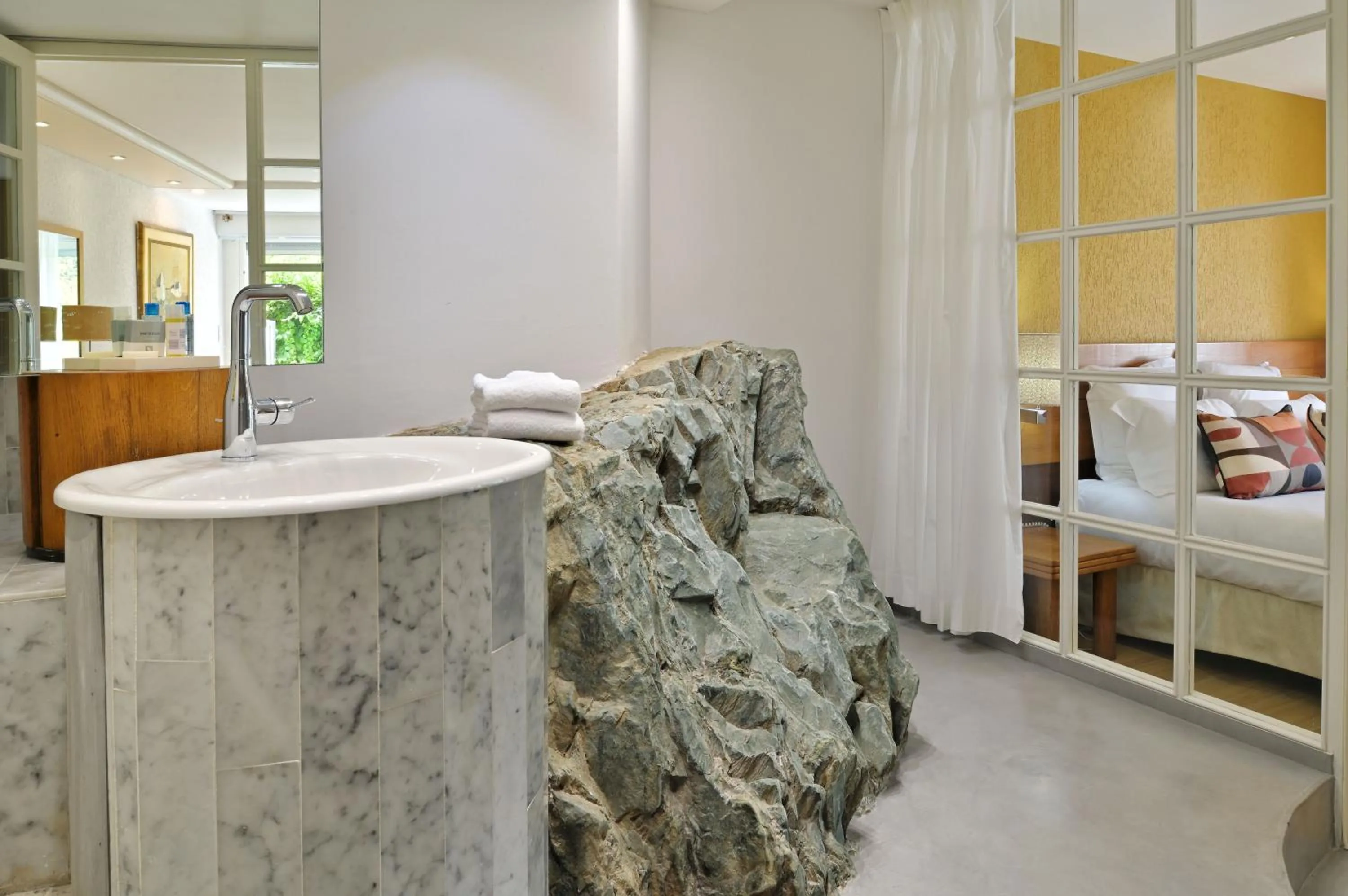 Bed in Hôtel Pietracap