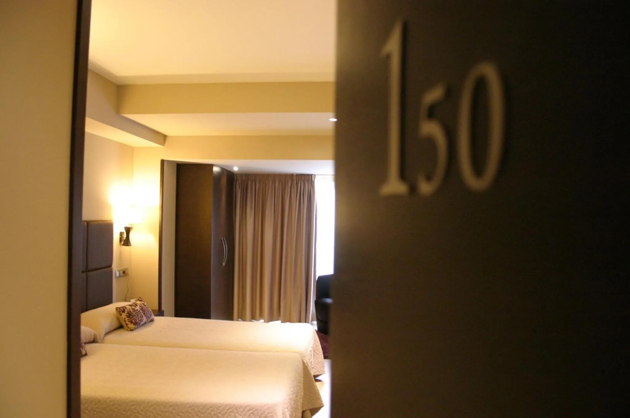 Bedroom, Bed in Hotel Torre de Núñez