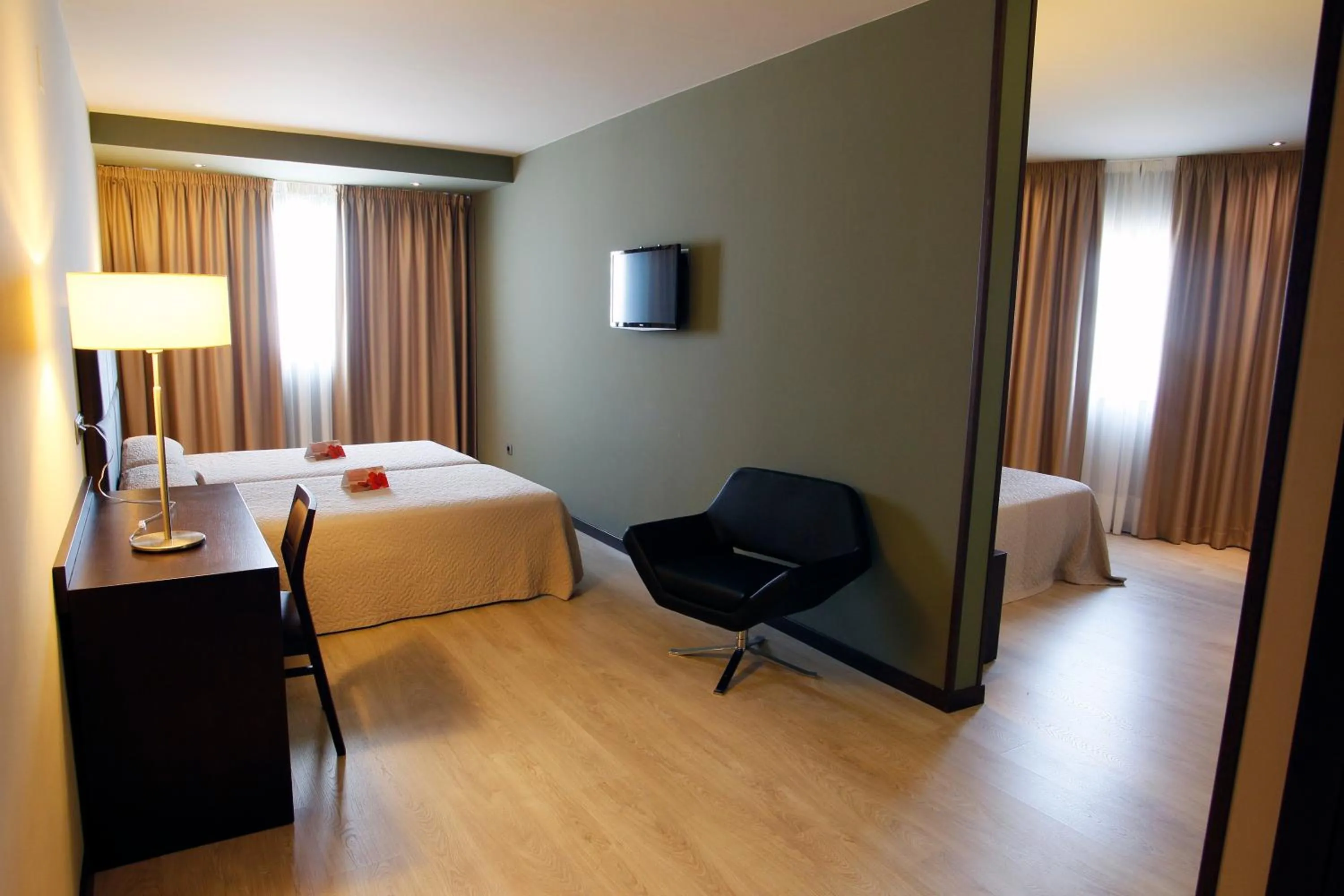 Bedroom, Bed in Hotel Torre de Núñez