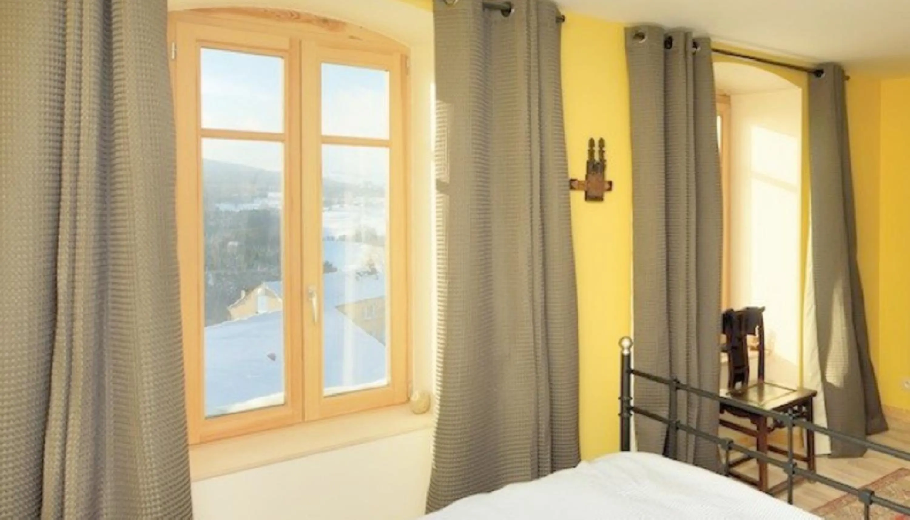 Decorative detail, Bed in La Drapière