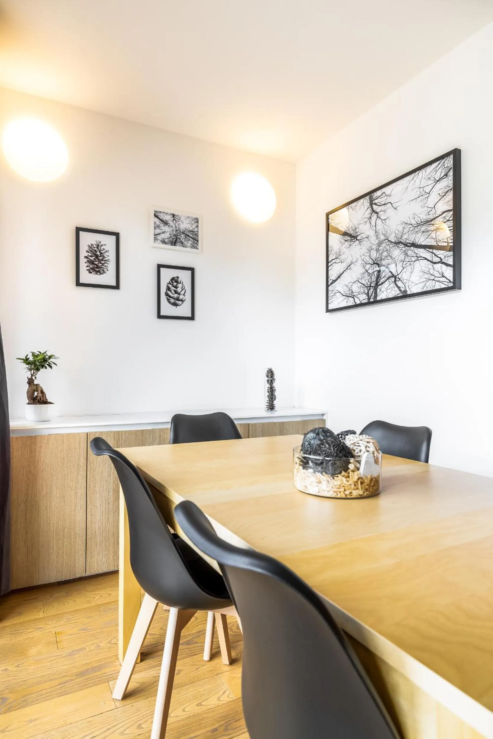 Dining area in Quercus Appartements contactless check-in