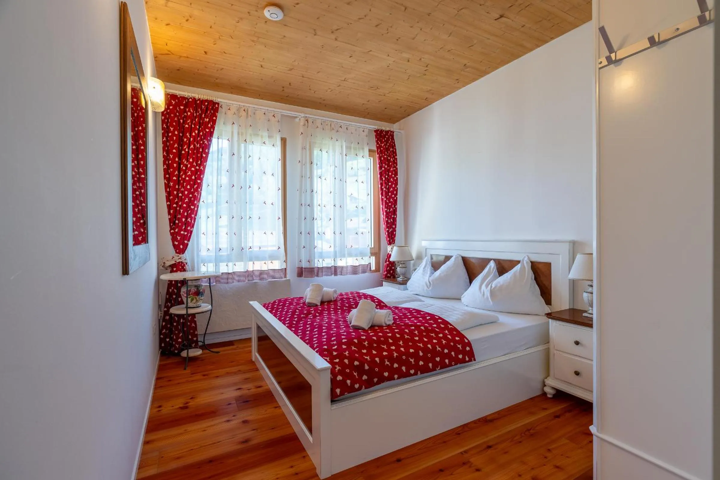 Bedroom, Bed in Quercus Appartements contactless check-in