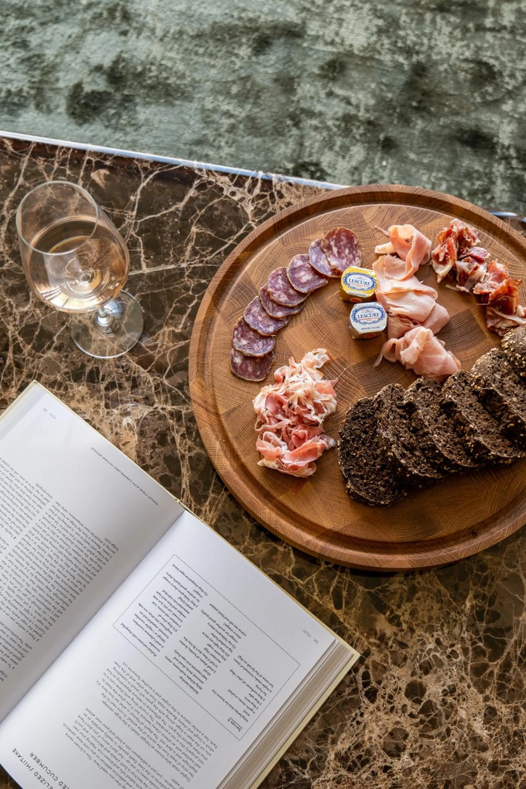 Food and drinks in Hôtel L'Arboisie