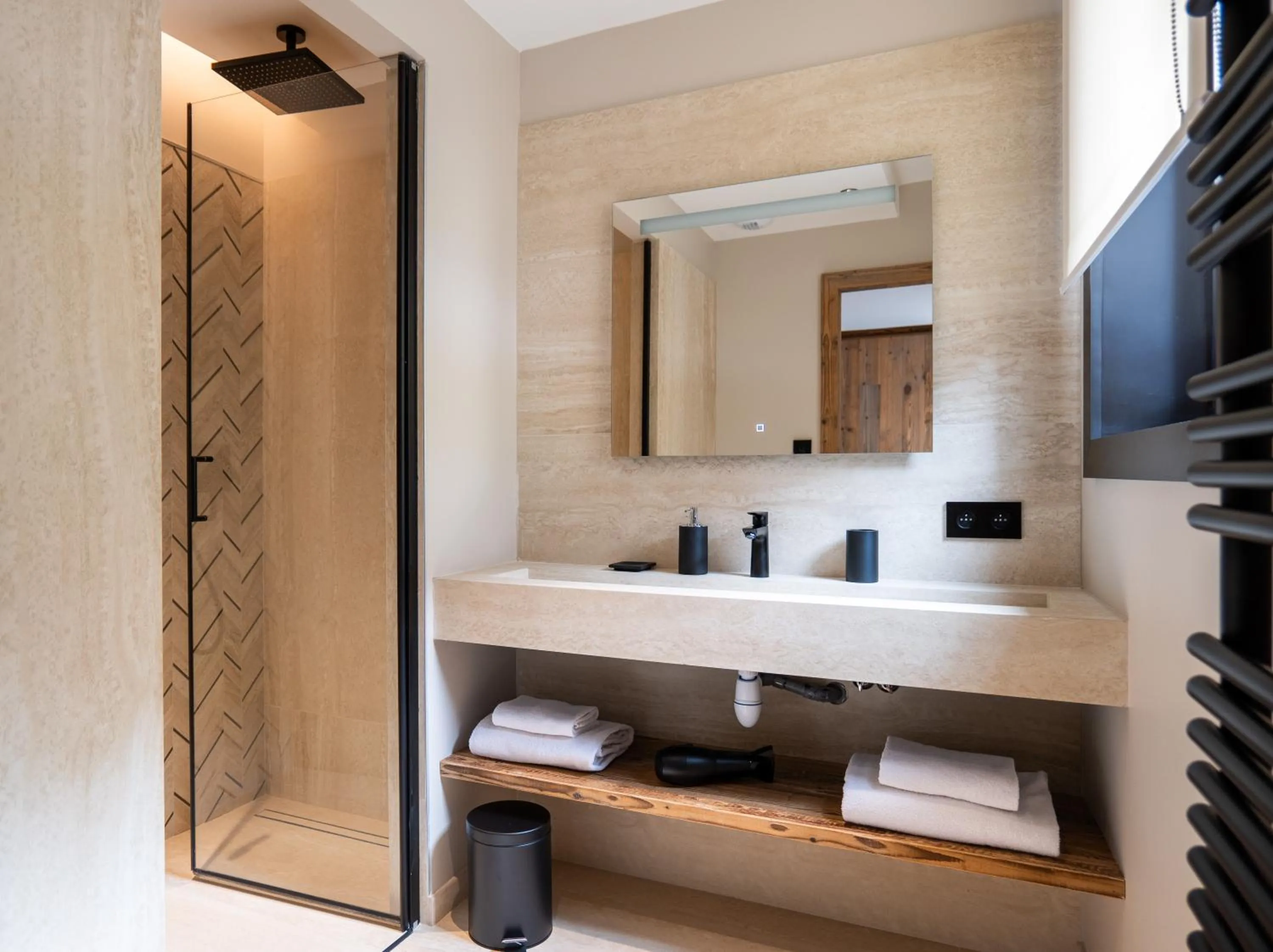 Bathroom in Hôtel L'Arboisie