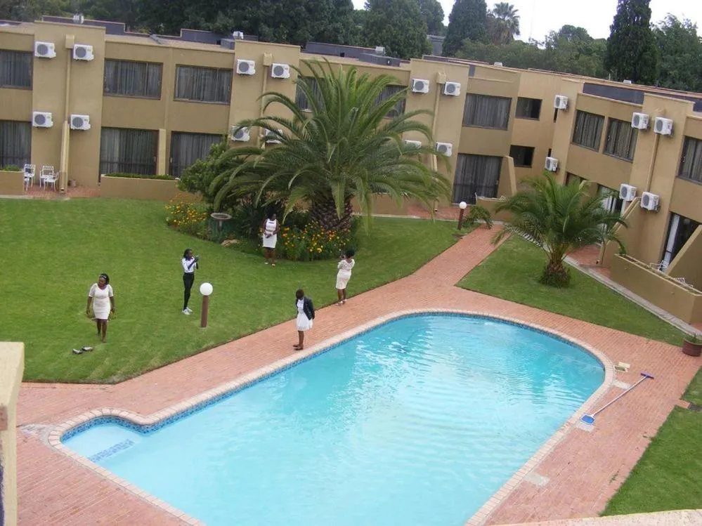 Swimming pool in Welkom Inn