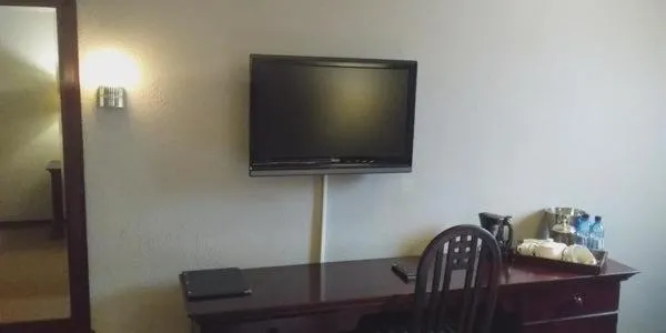 Communal lounge/ TV room in Welkom Inn