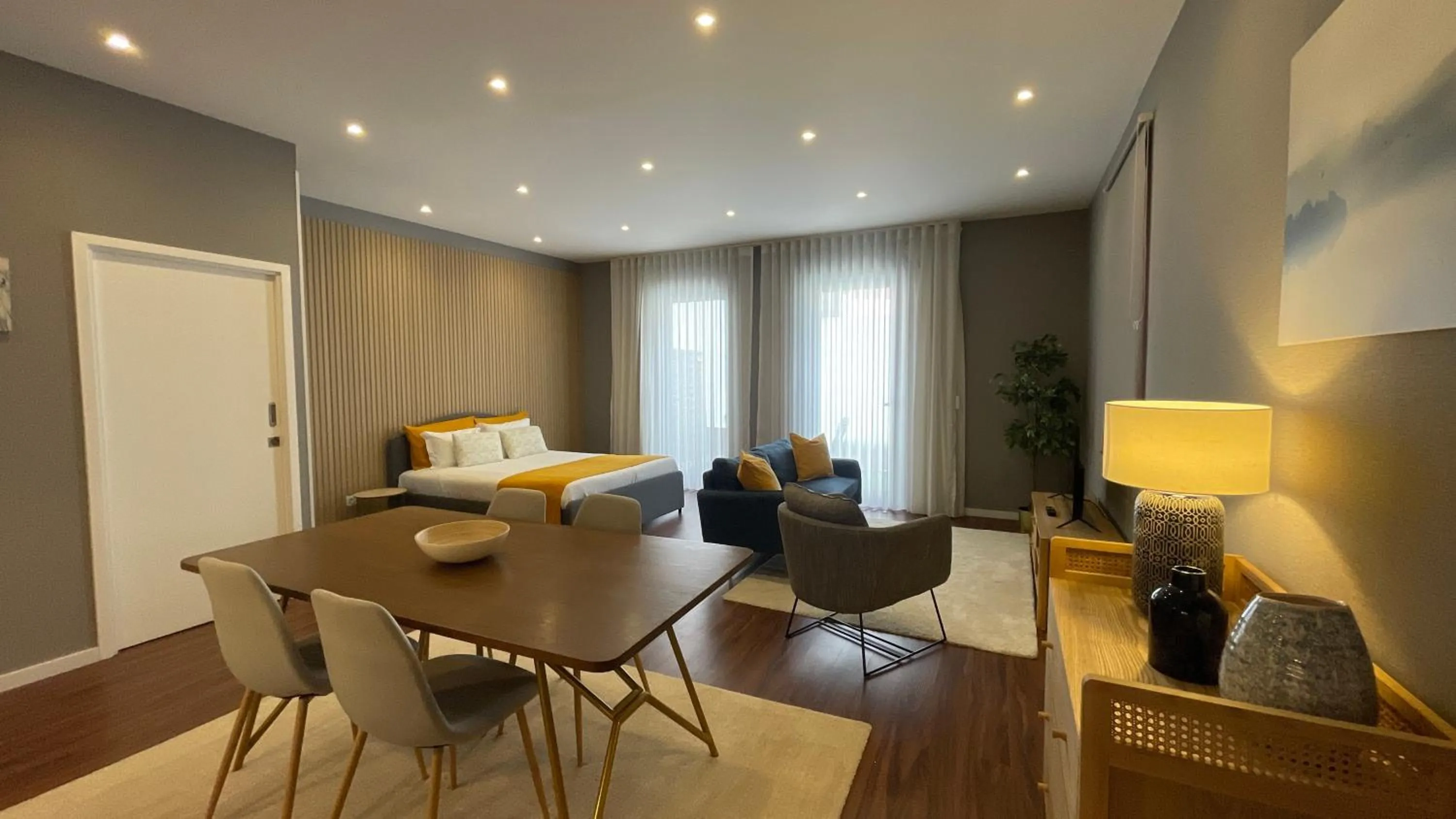 Photo of the whole room in MyTrip Porto