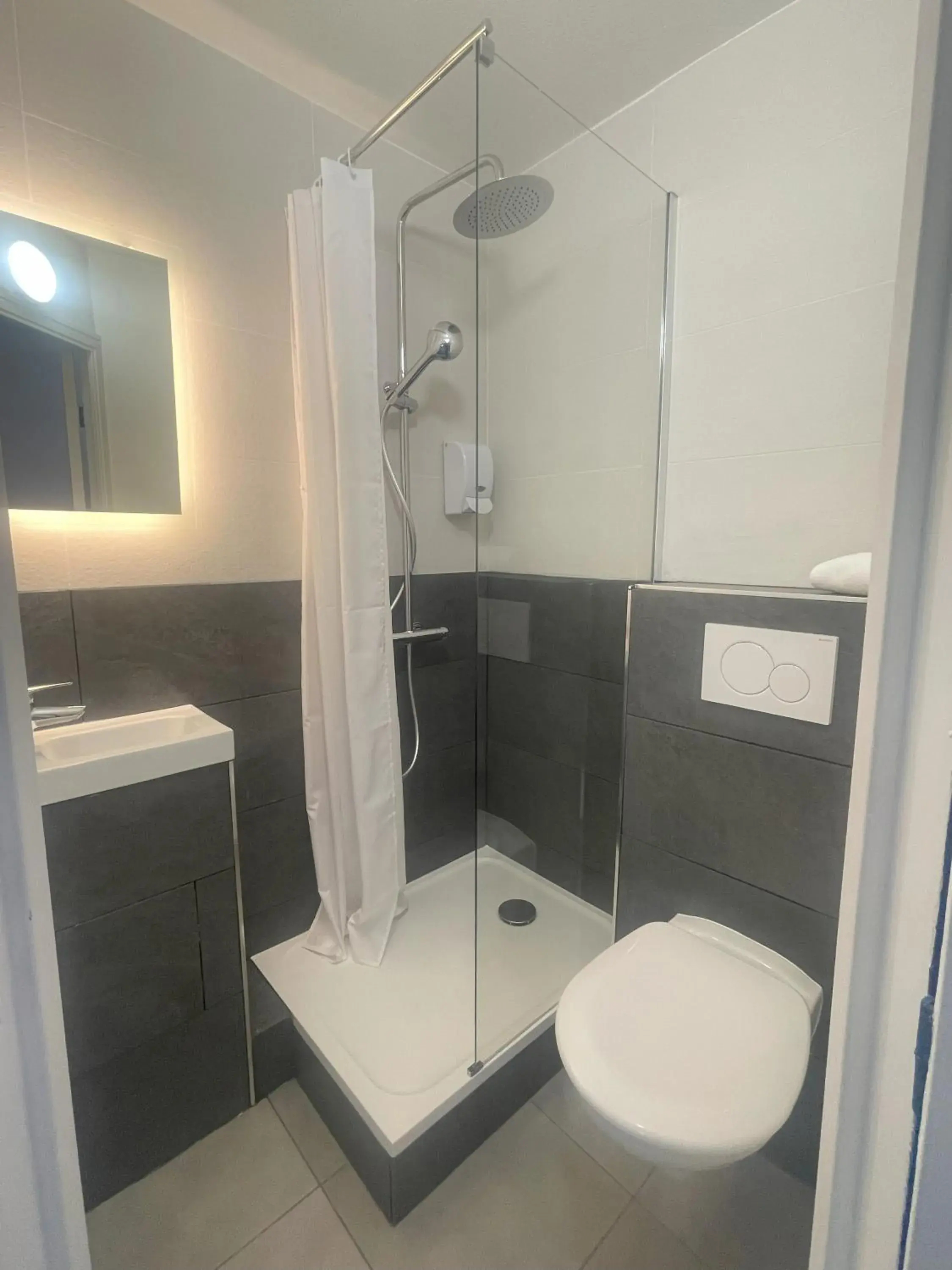 Standard Twin Room in Kyriad Direct Dreux Standard Twin Room in Kyriad Direct Dreux