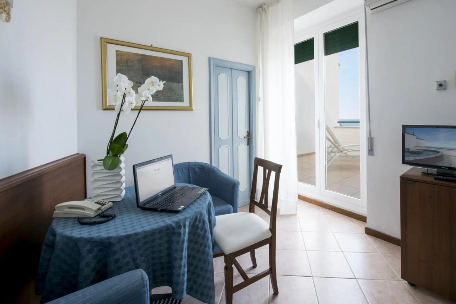 Photo of the whole room in Grand Hotel Excelsior