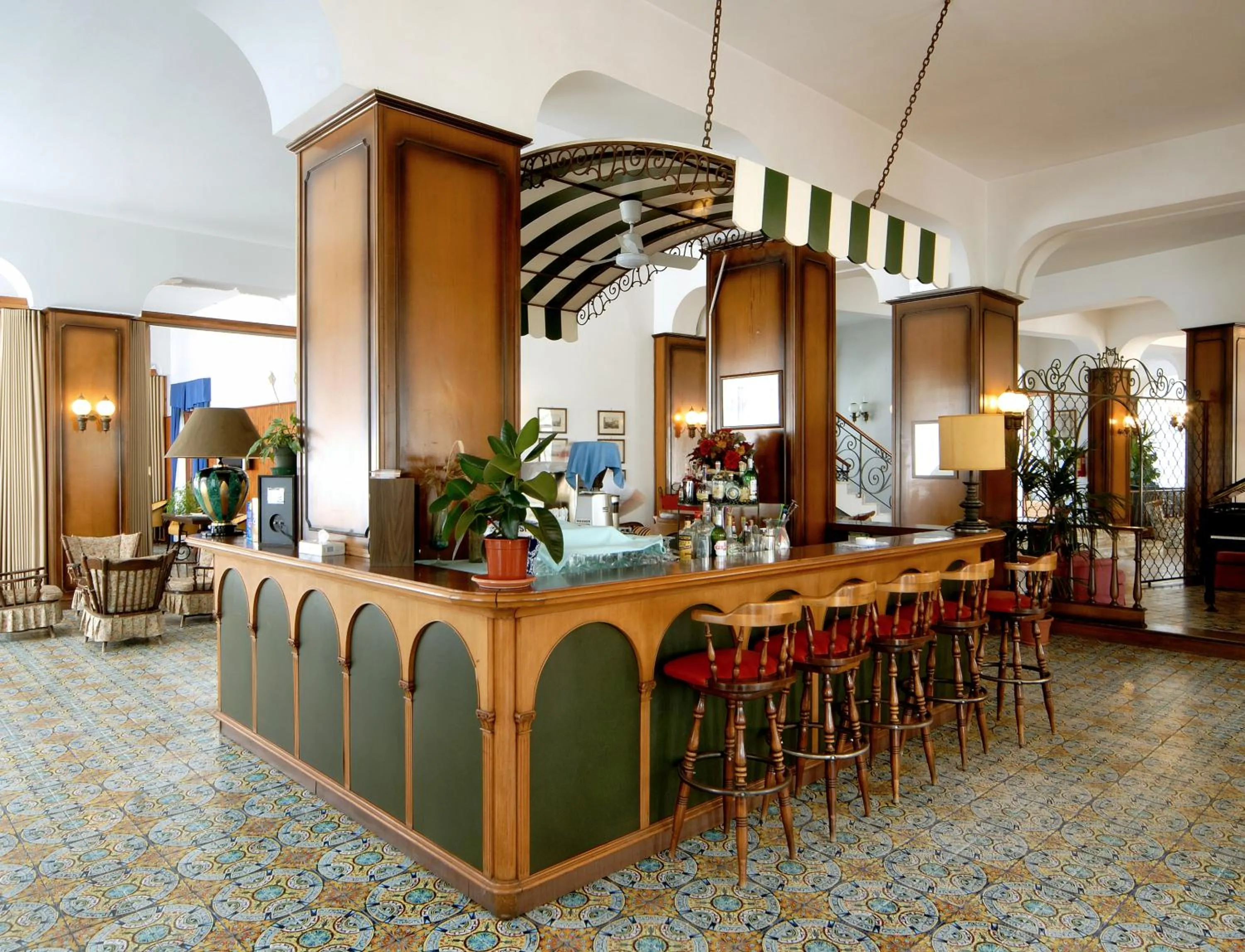 Lounge or bar in Grand Hotel Excelsior