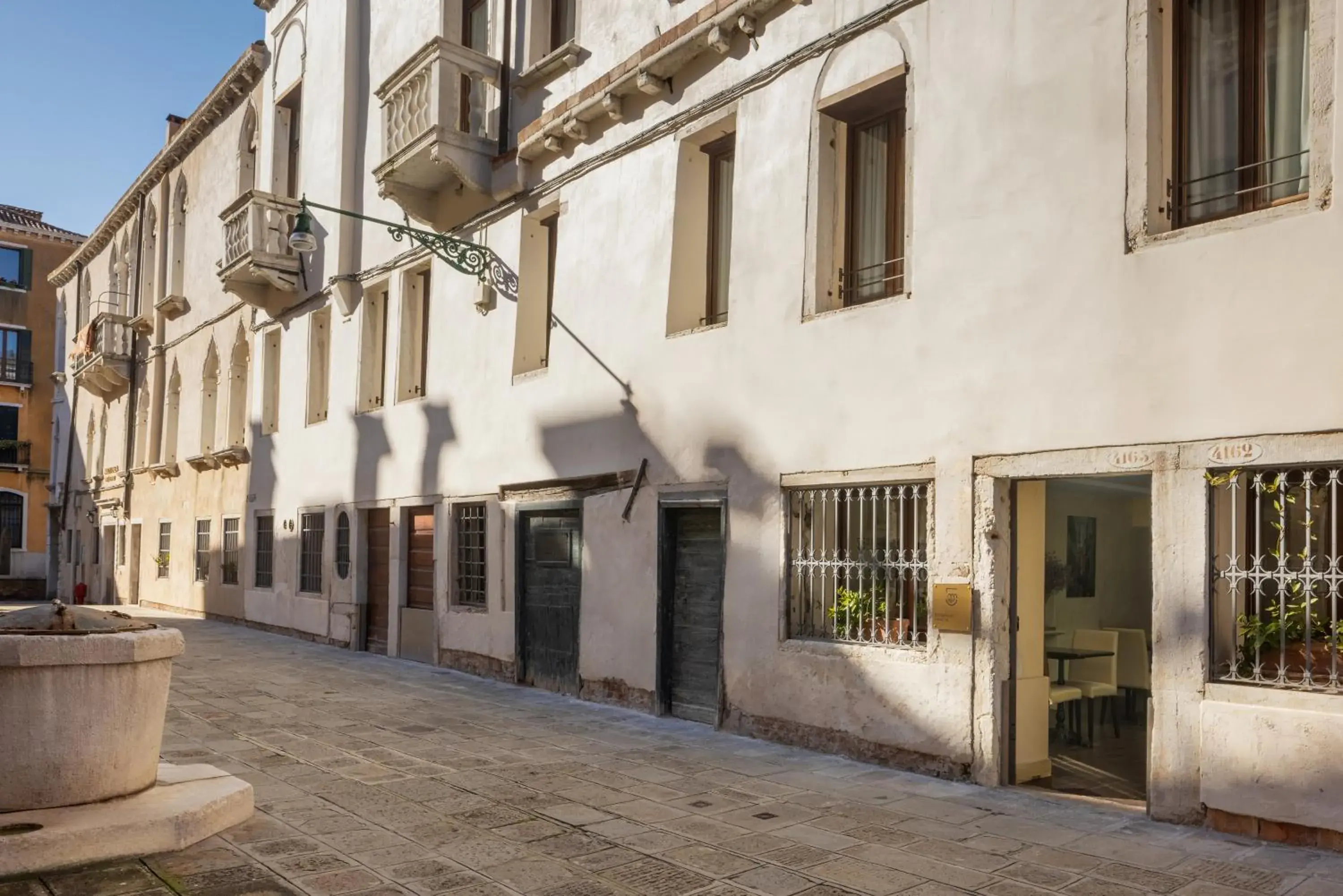 Property building in Residenza Venezia UNA Esperienze Property building in Residenza Venezia UNA Esperienze