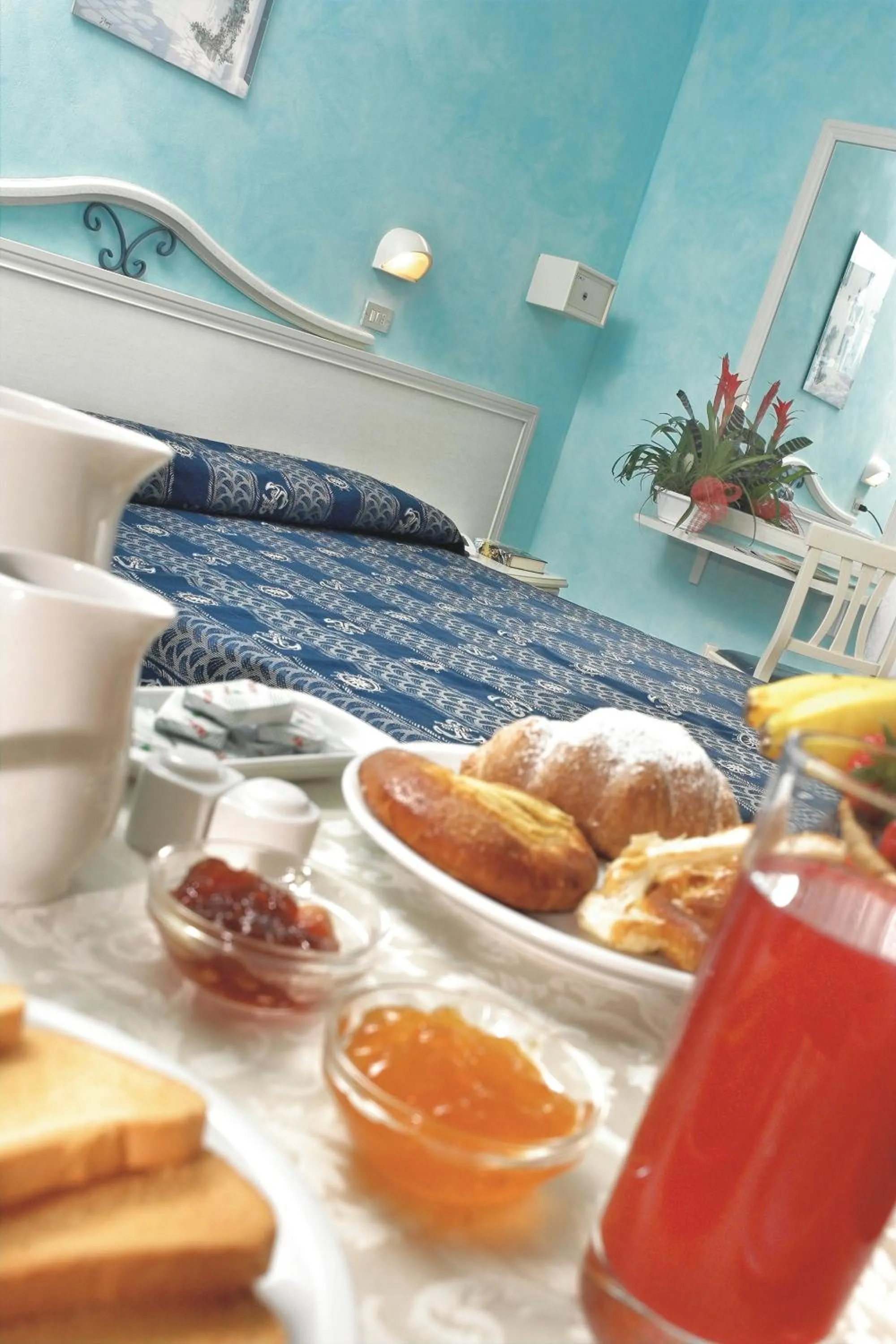 Bed in Hotel Missouri