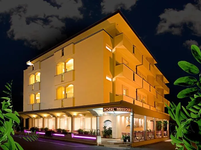 Property building in Hotel Missouri