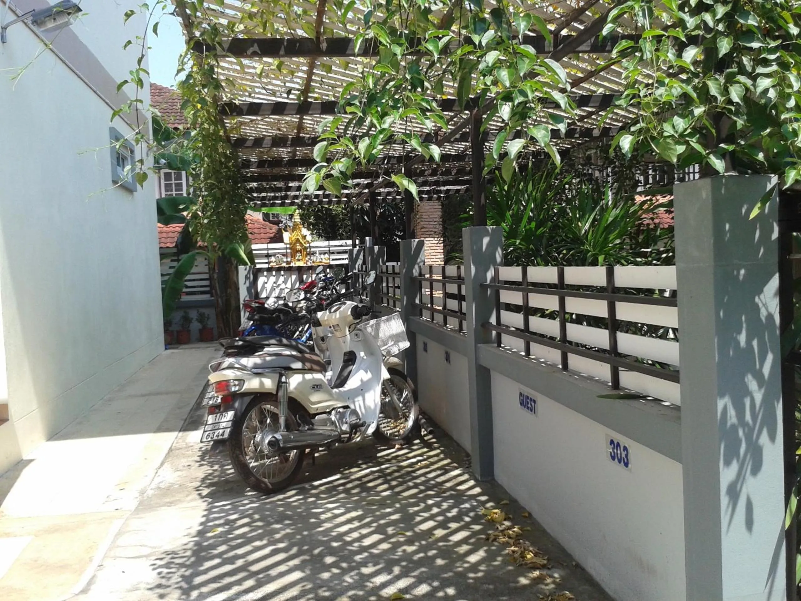 Other in Santipran Place