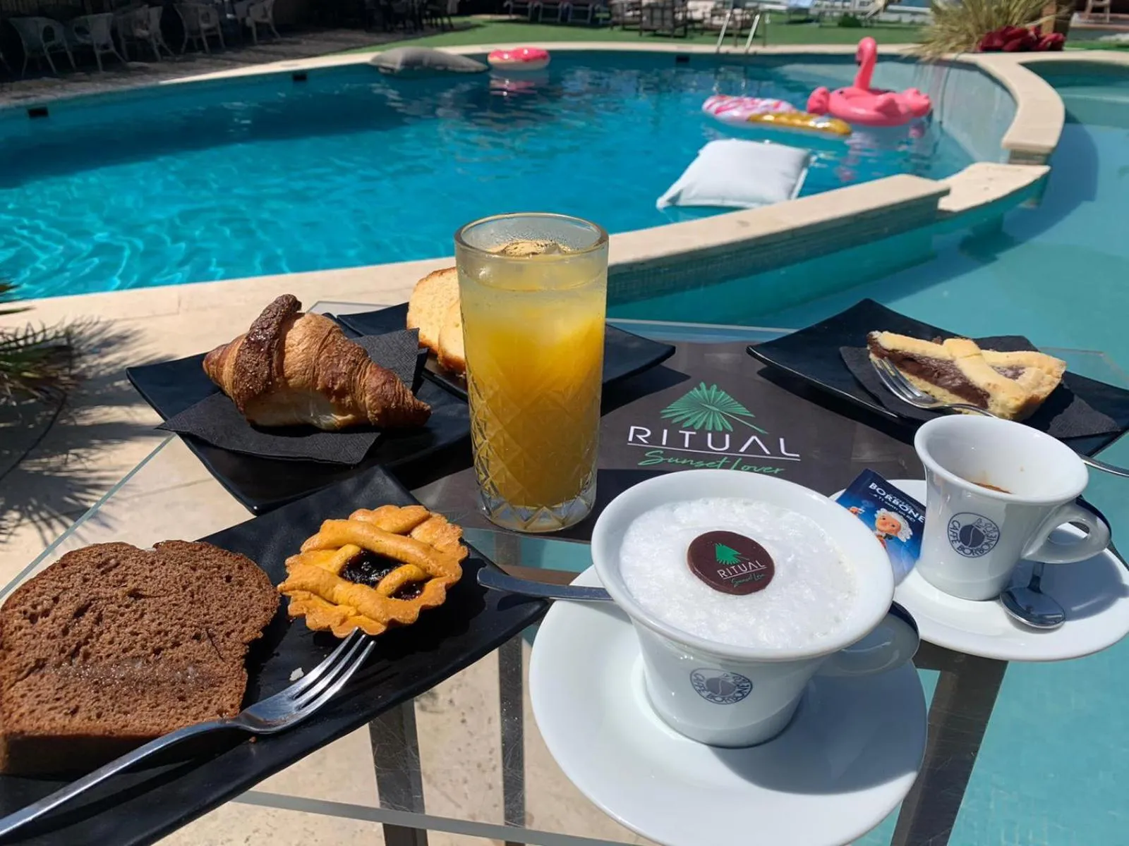 Breakfast in RITUAL SUNSET LOVER