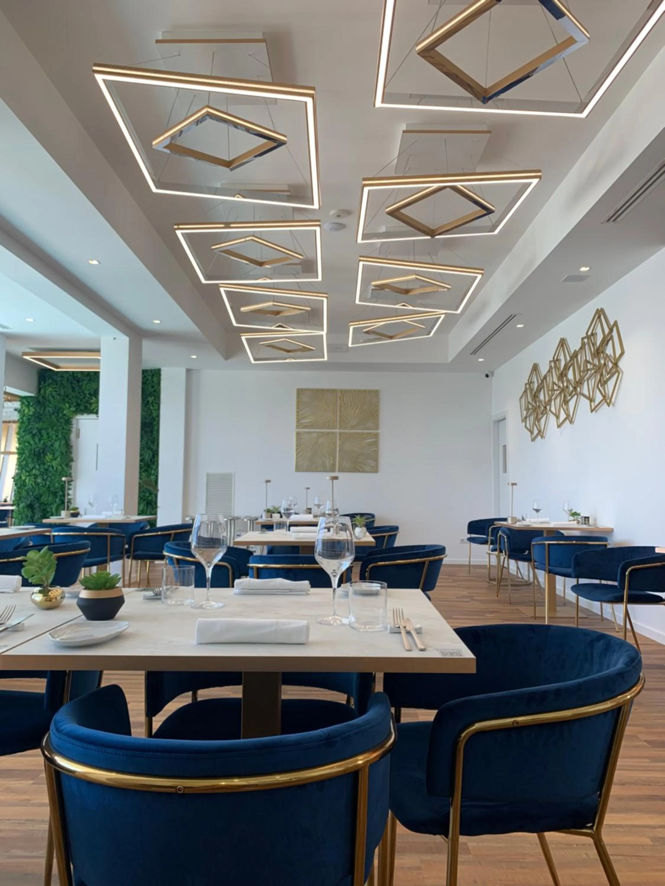 Restaurant/places to eat in RITUAL SUNSET LOVER