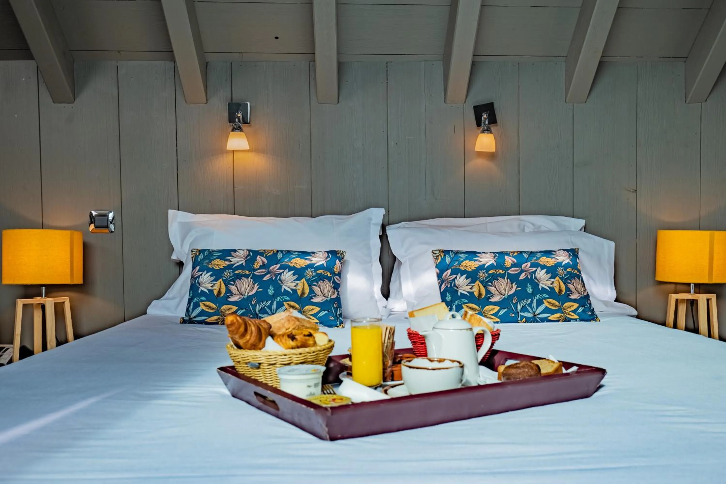 Bed in La Maison Rouge