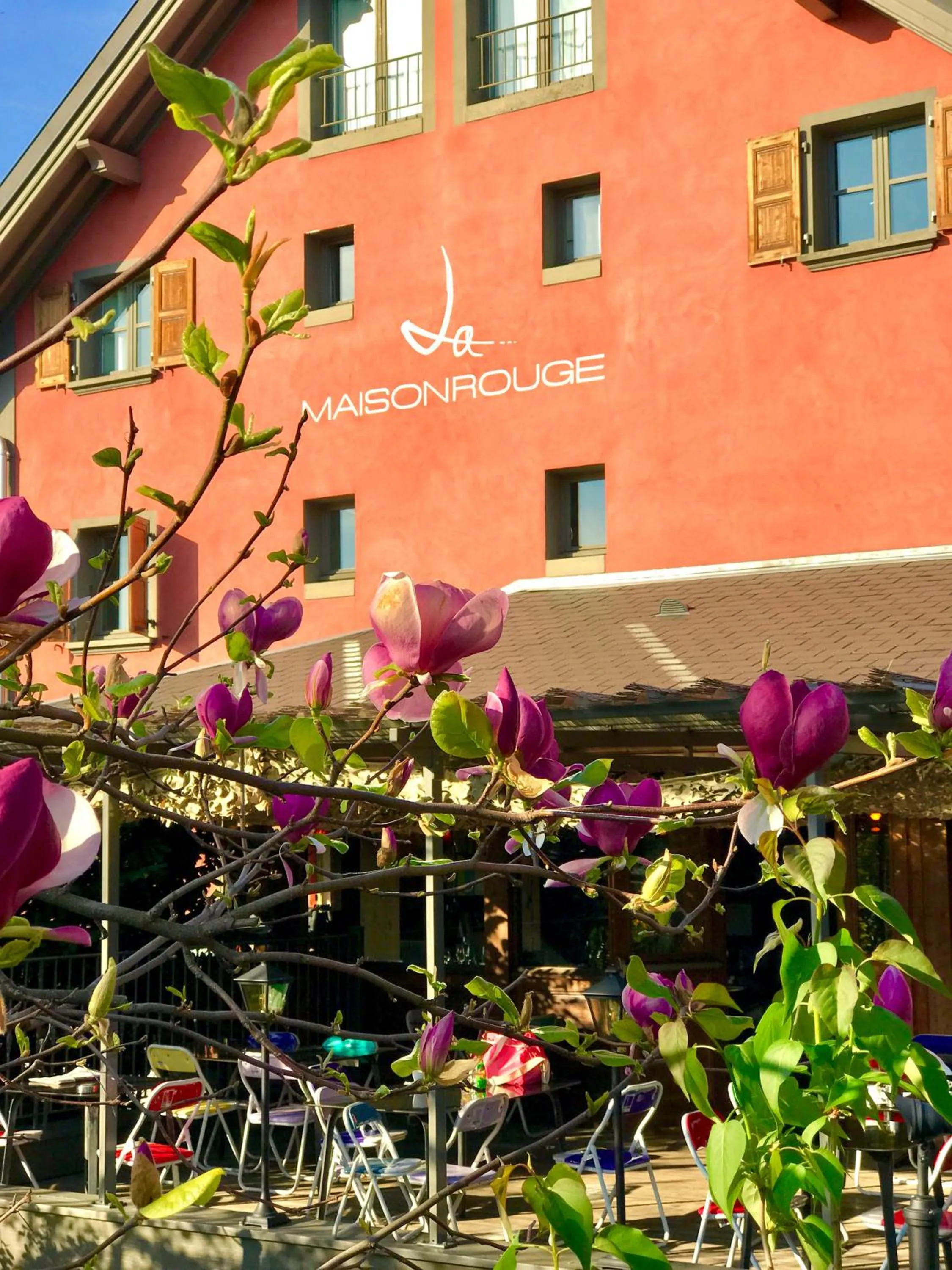 Facade/entrance in La Maison Rouge