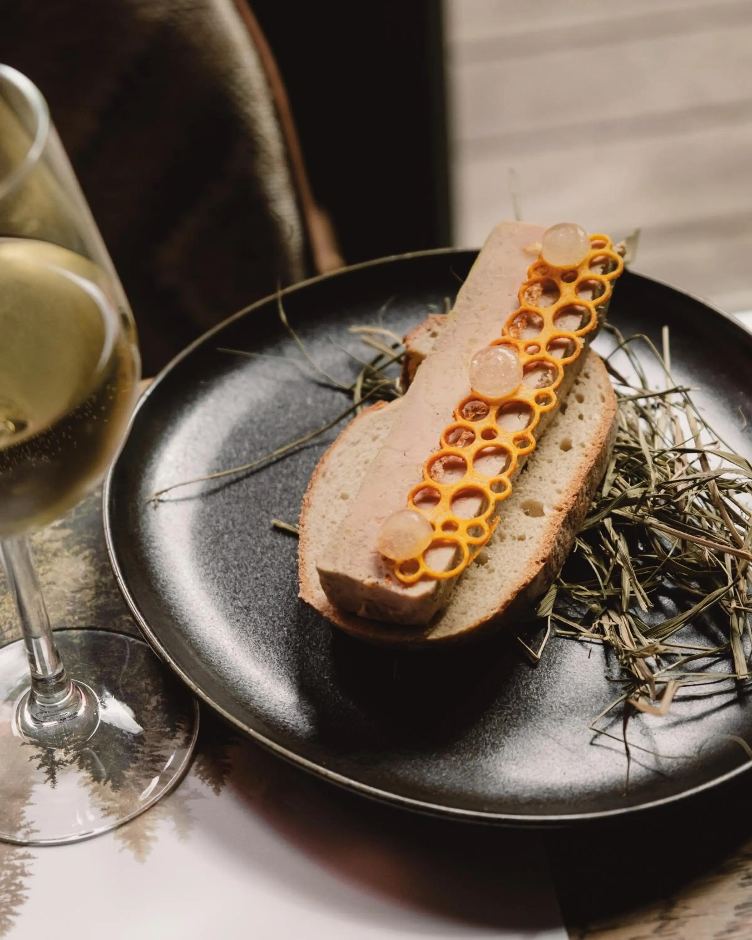 Restaurant/places to eat in La Maison Rouge