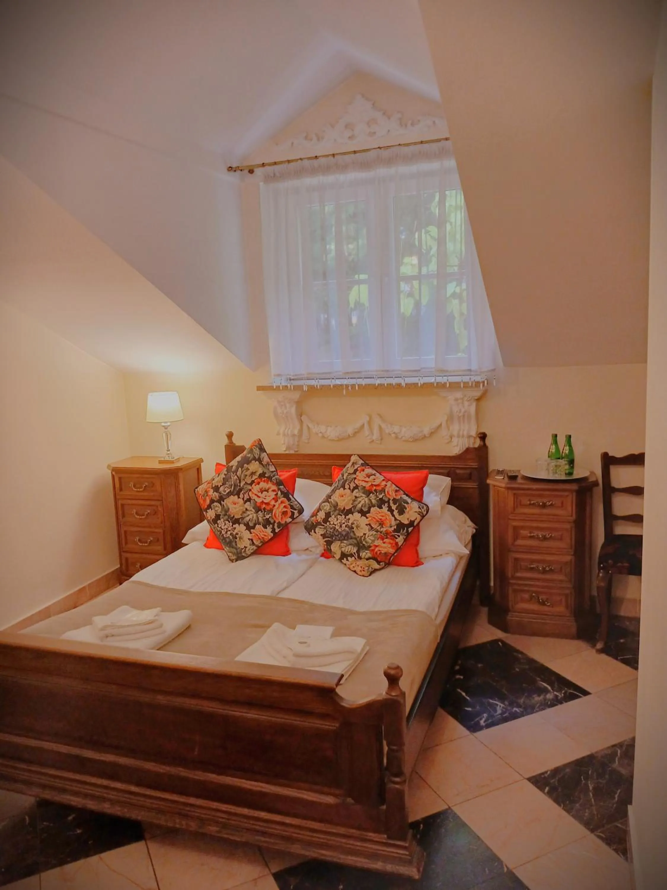 Bed in Tarnovsky Hotel, Resort & SPA