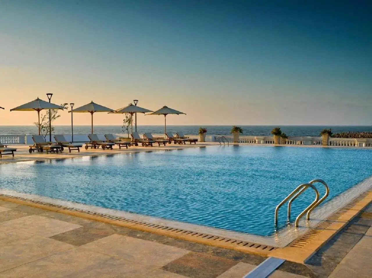 Swimming pool in Steigenberger Hotel El Lessan Swimming pool in Steigenberger Hotel El Lessan