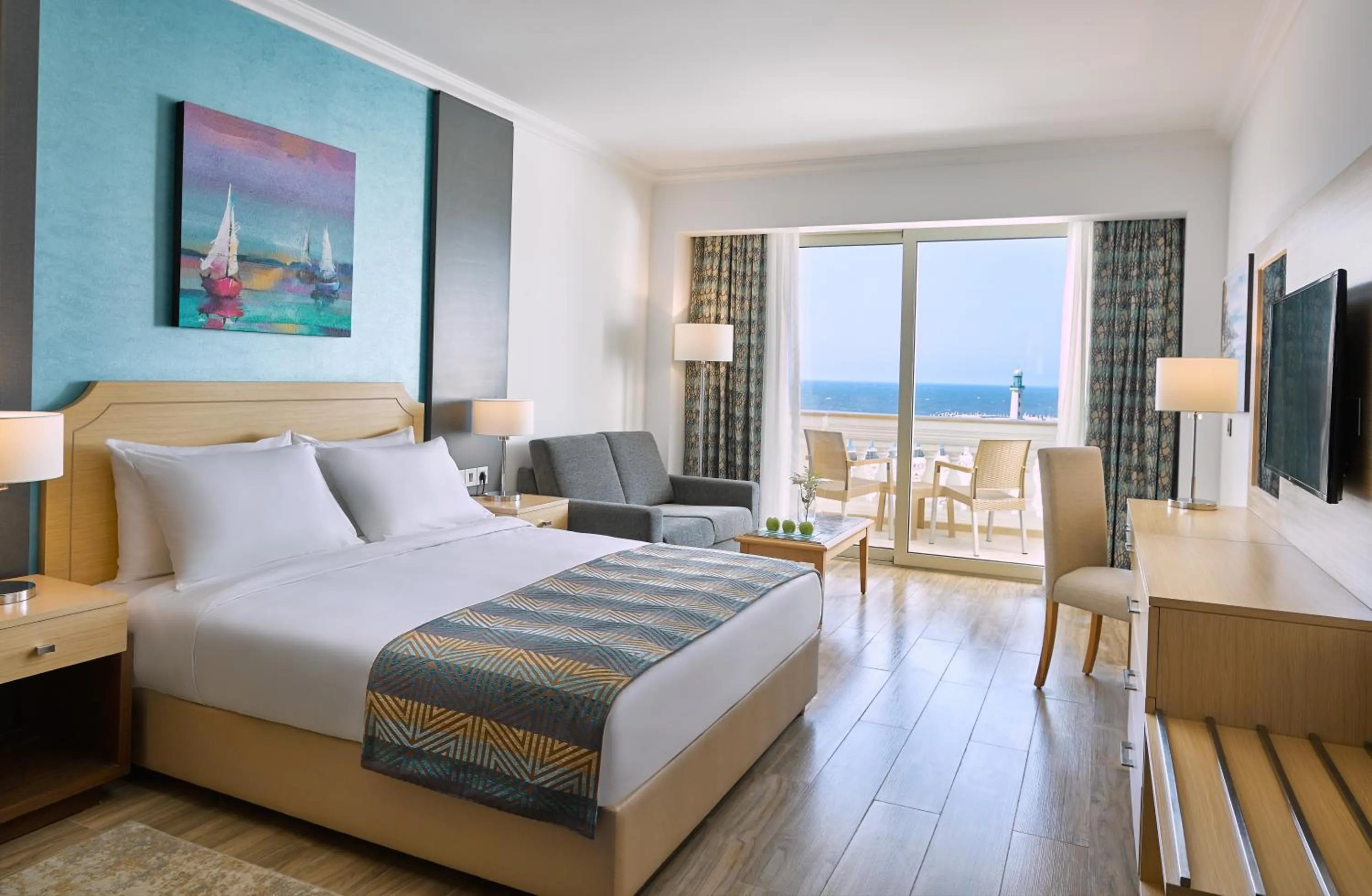 Sea view, Bed in Steigenberger Hotel El Lessan