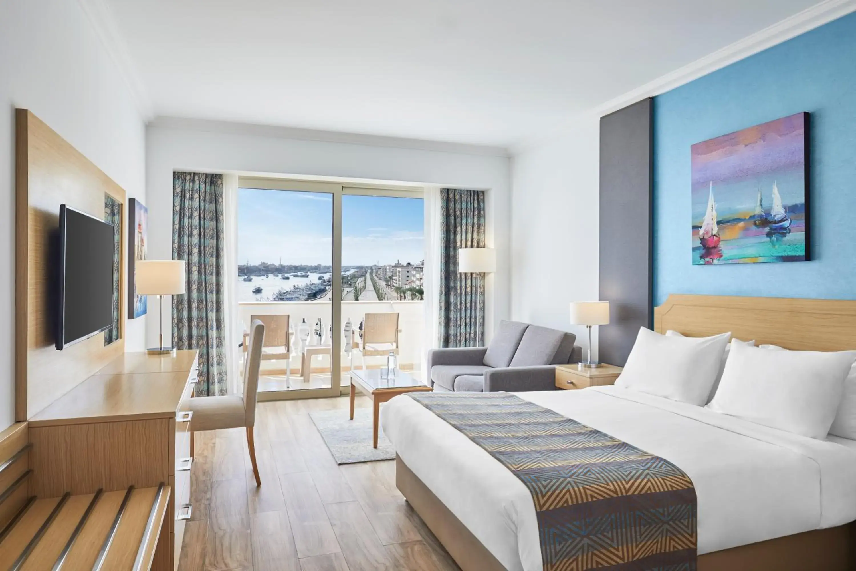 Superior King Room with Panoramic Nile and City View - single occupancy in Steigenberger Hotel El Lessan Superior King Room with Panoramic Nile and City View - single occupancy in Steigenberger Hotel El Lessan