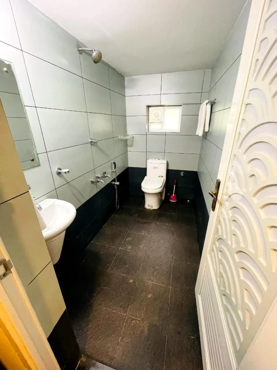 Apartment with Balcony - single occupancy in KB RESIDENCY