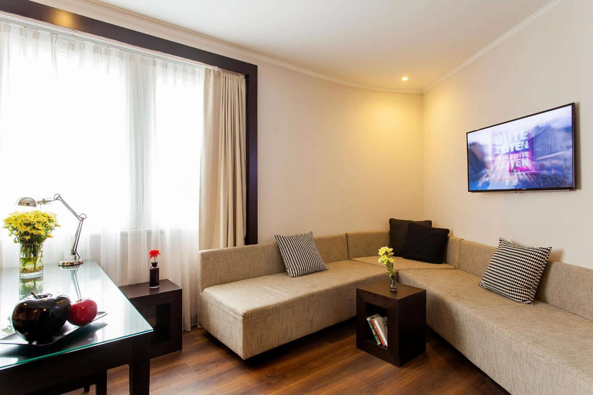 TV and multimedia in Quentin Boutique Hotel