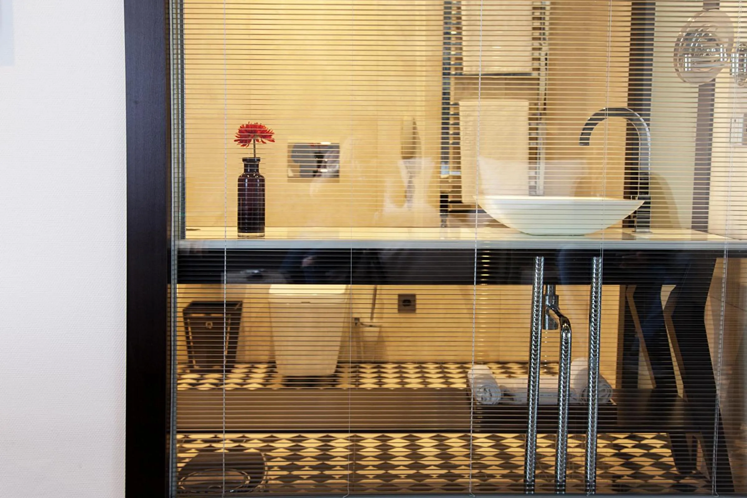 Toilet in Quentin Boutique Hotel