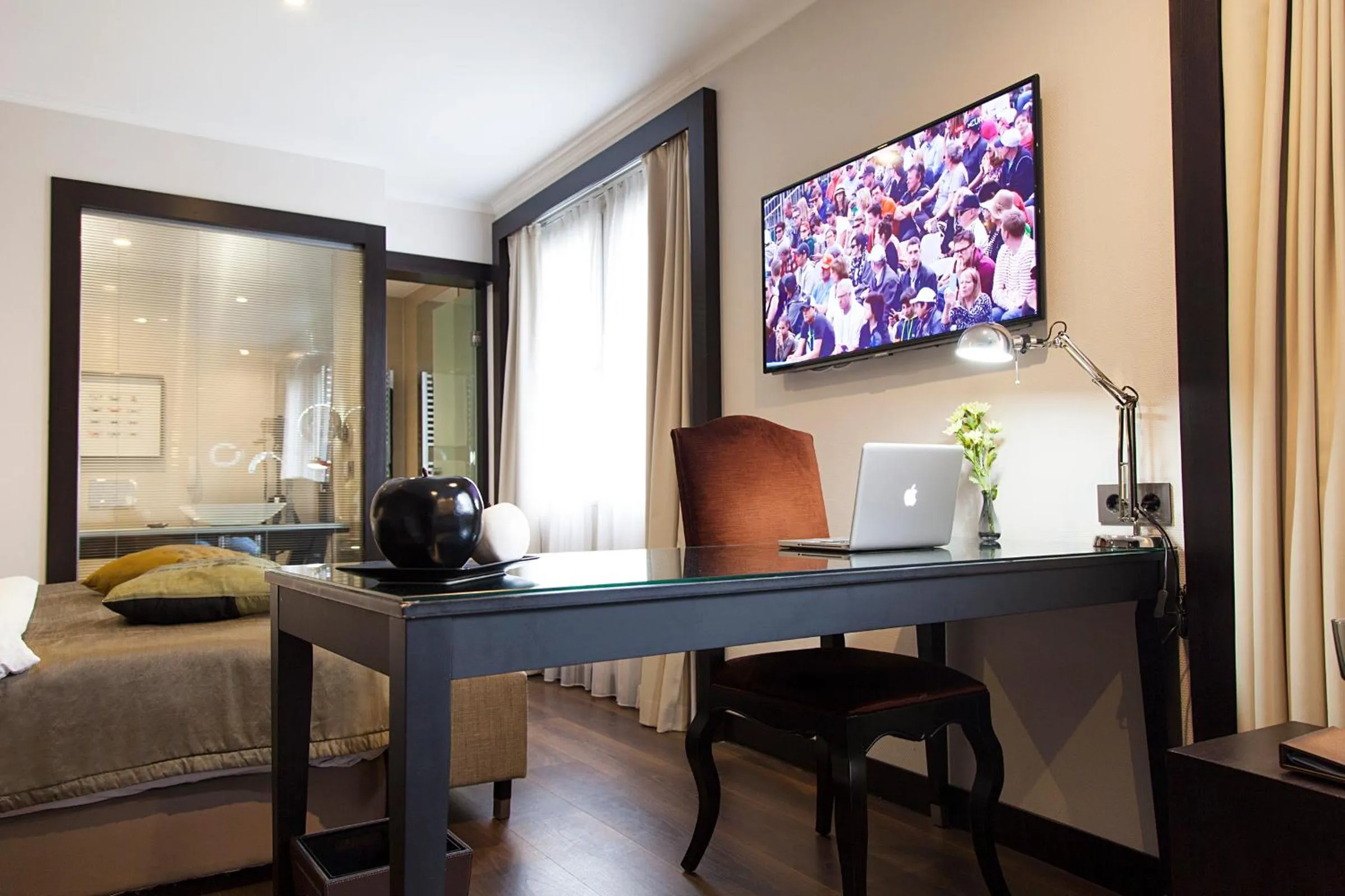 Decorative detail in Quentin Boutique Hotel