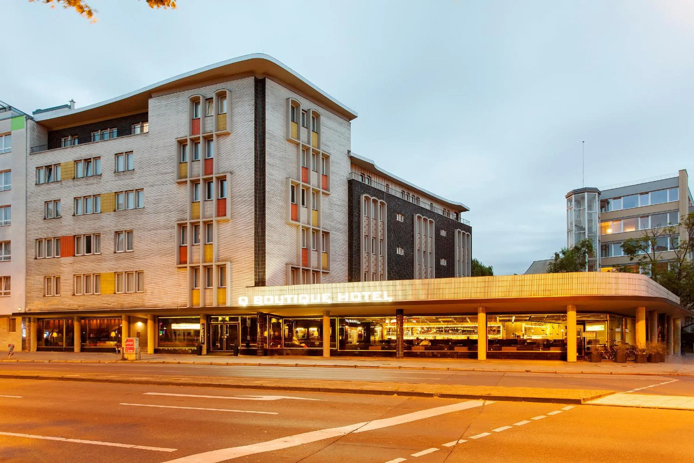 Property building in Quentin Boutique Hotel