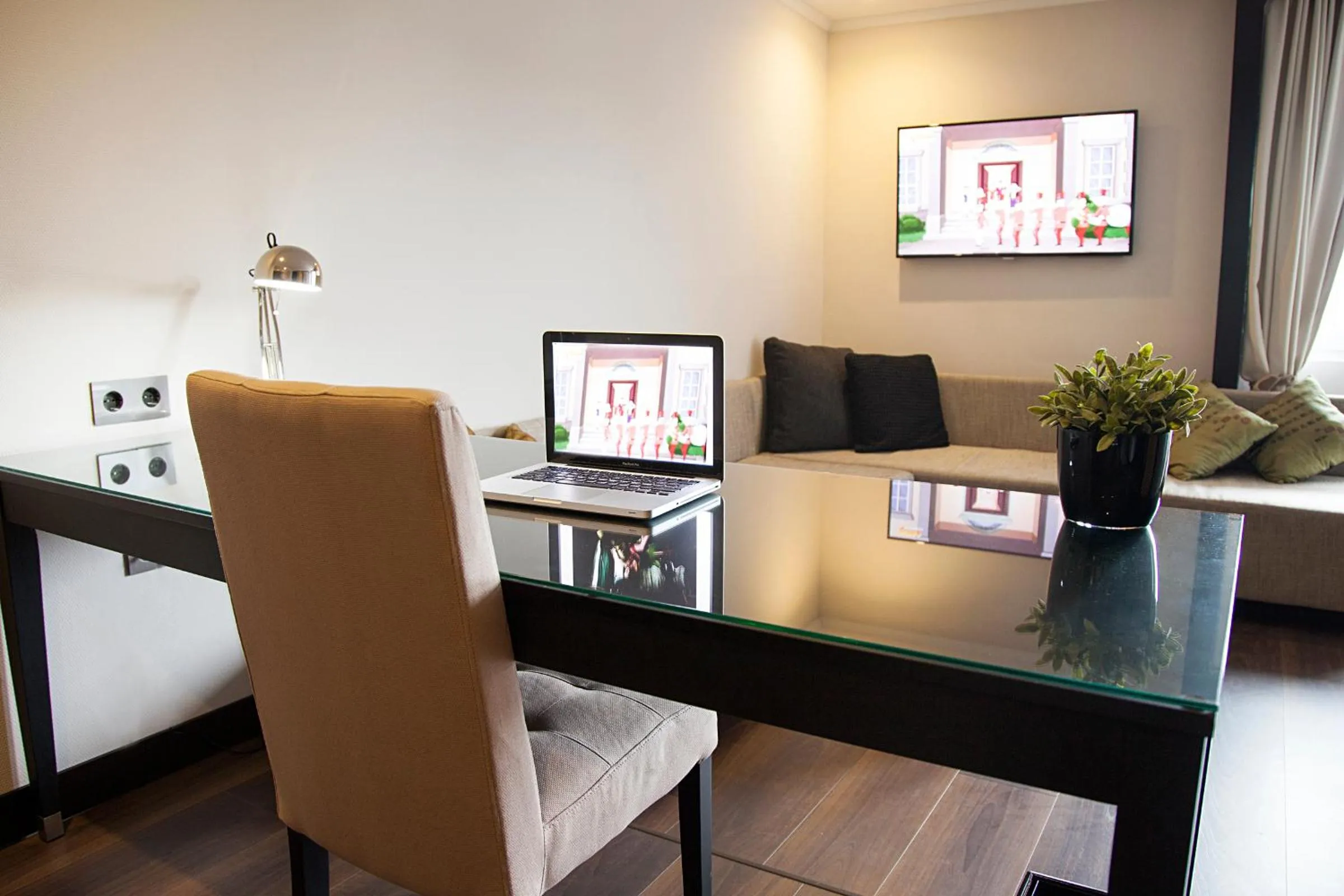 Business facilities in Quentin Boutique Hotel