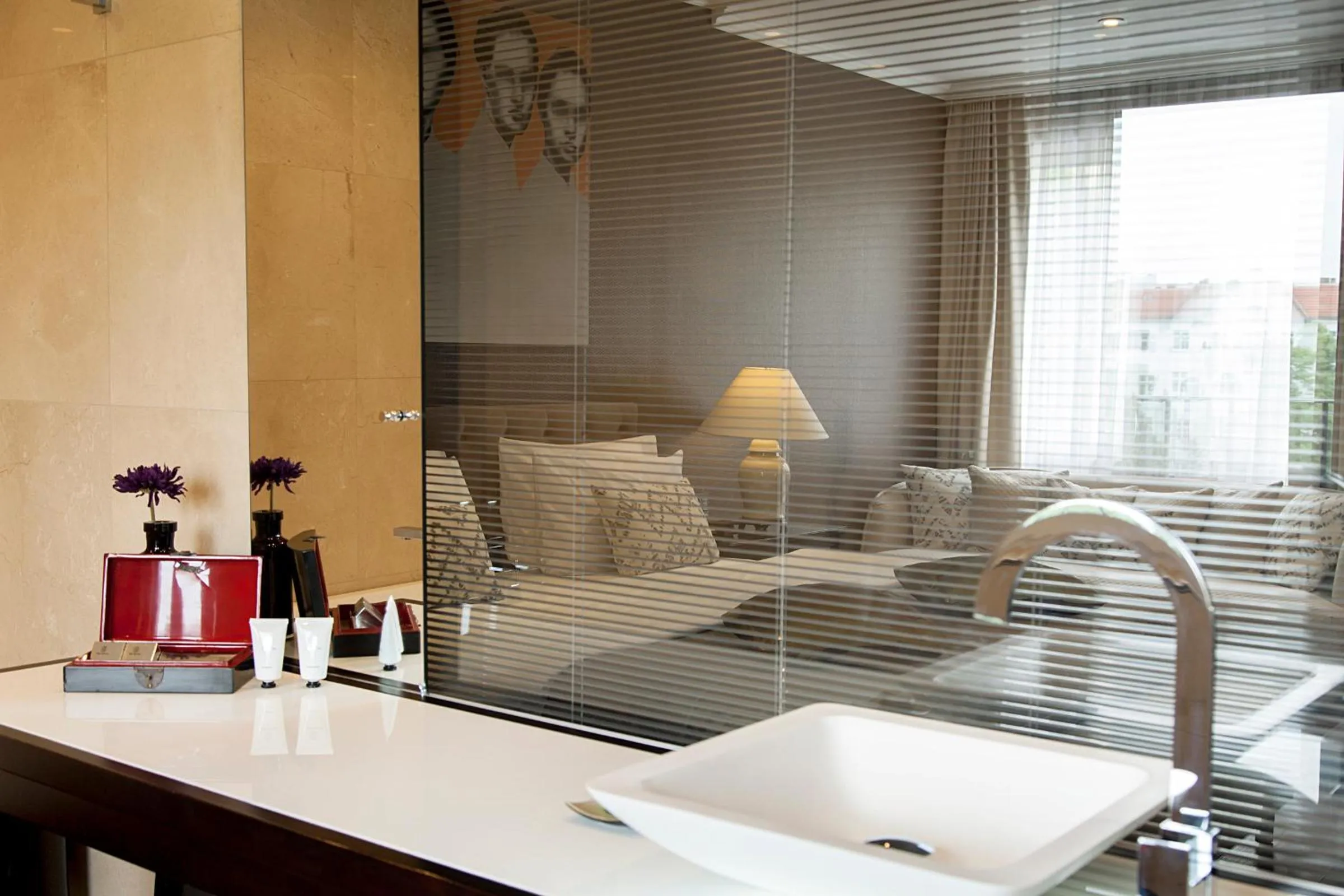 Decorative detail in Quentin Boutique Hotel