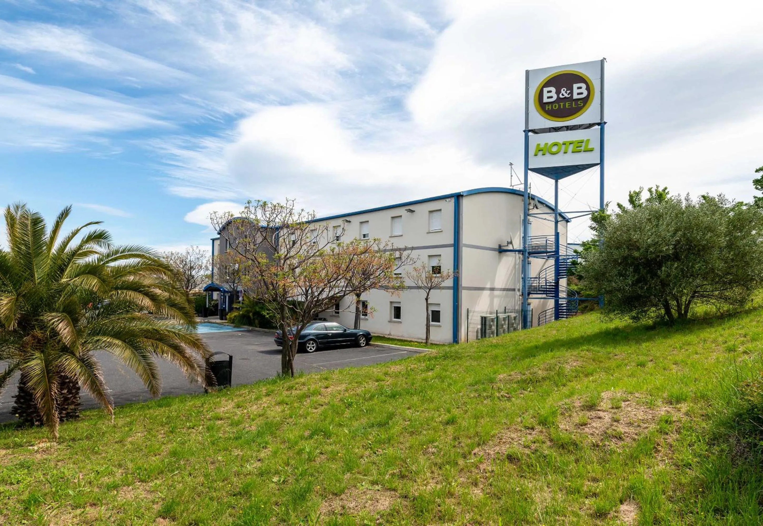 Property building in B&B HOTEL Pézenas