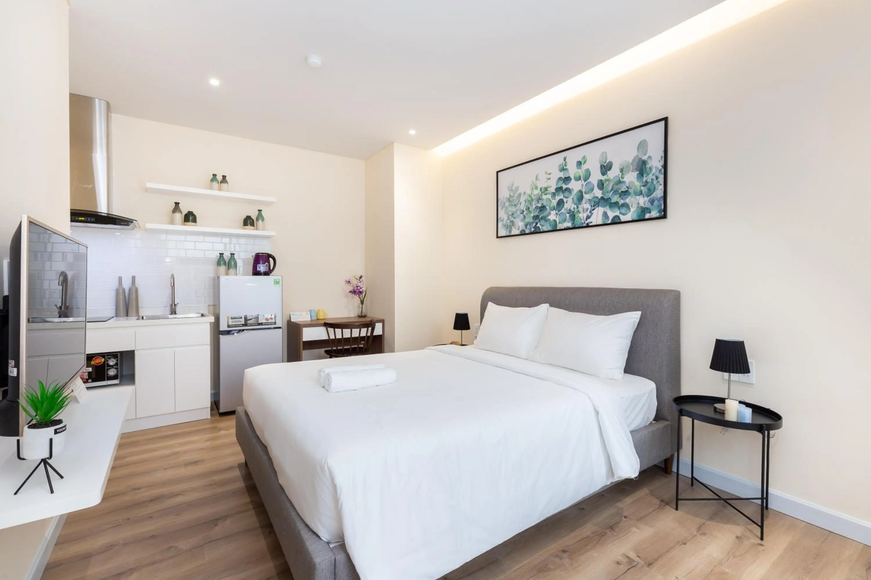 Photo of the whole room, Bed in Cozrum Homes - Premier Residence