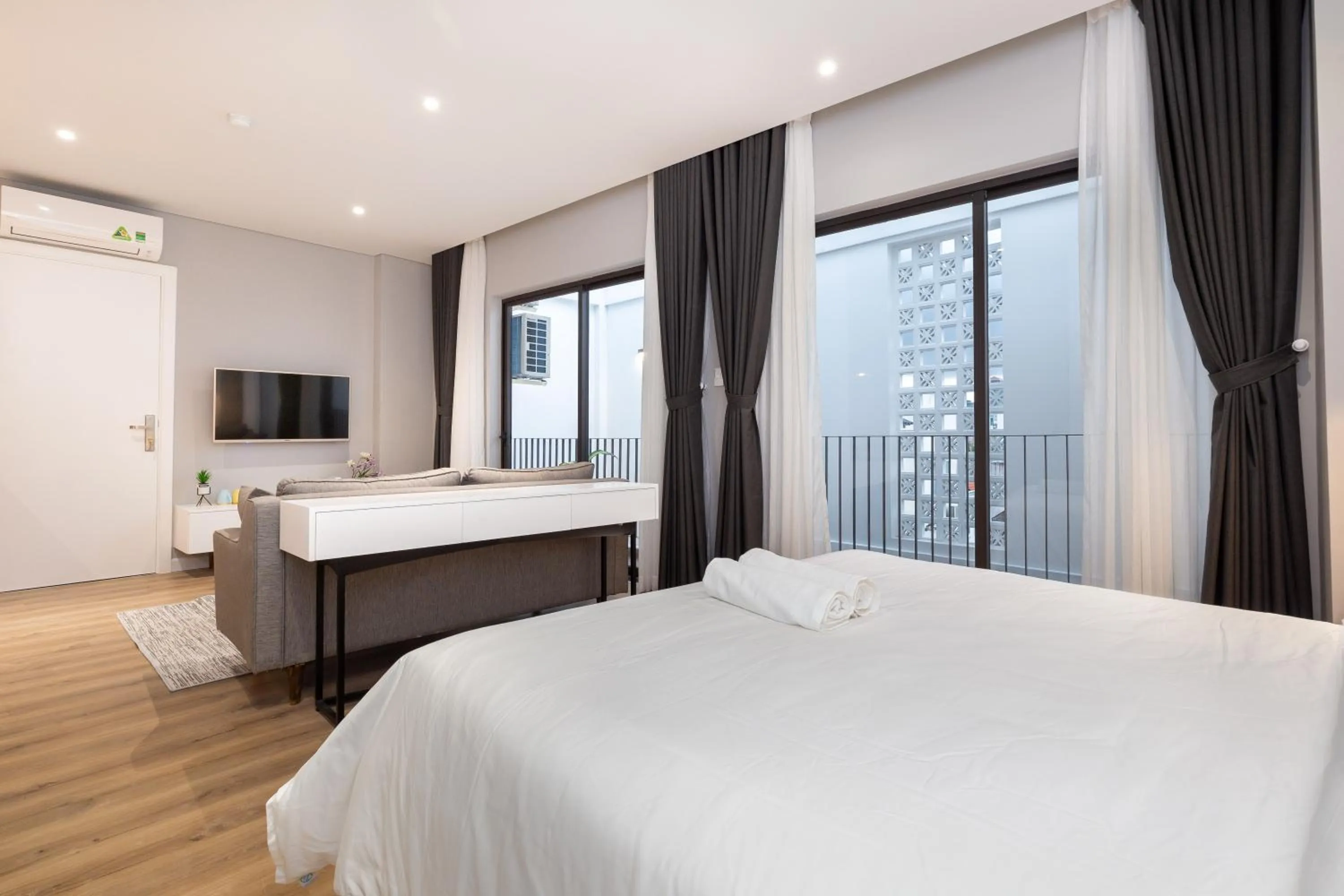 Bedroom, Bed in Cozrum Homes - Premier Residence