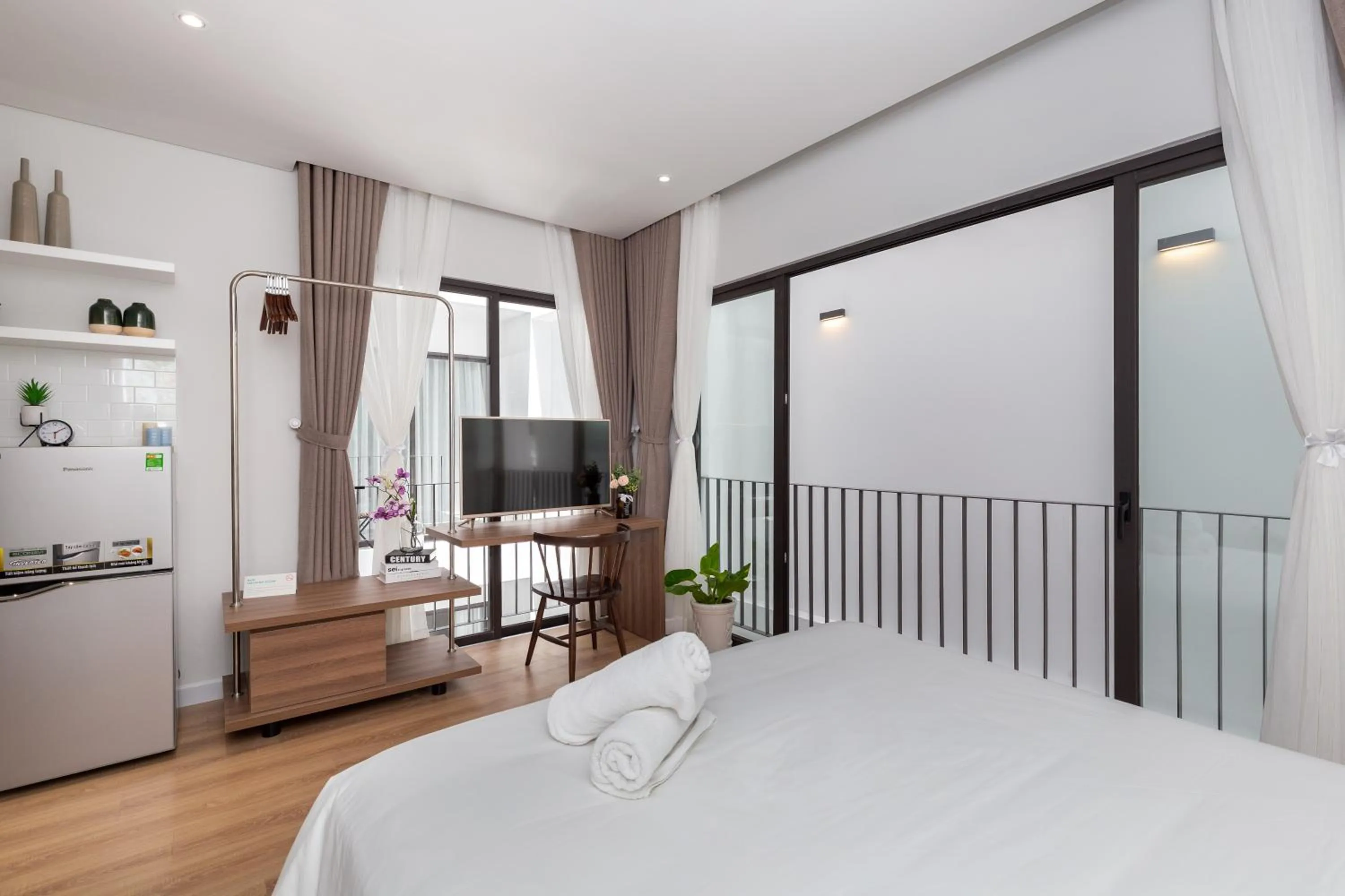 Photo of the whole room, Bed in Cozrum Homes - Premier Residence