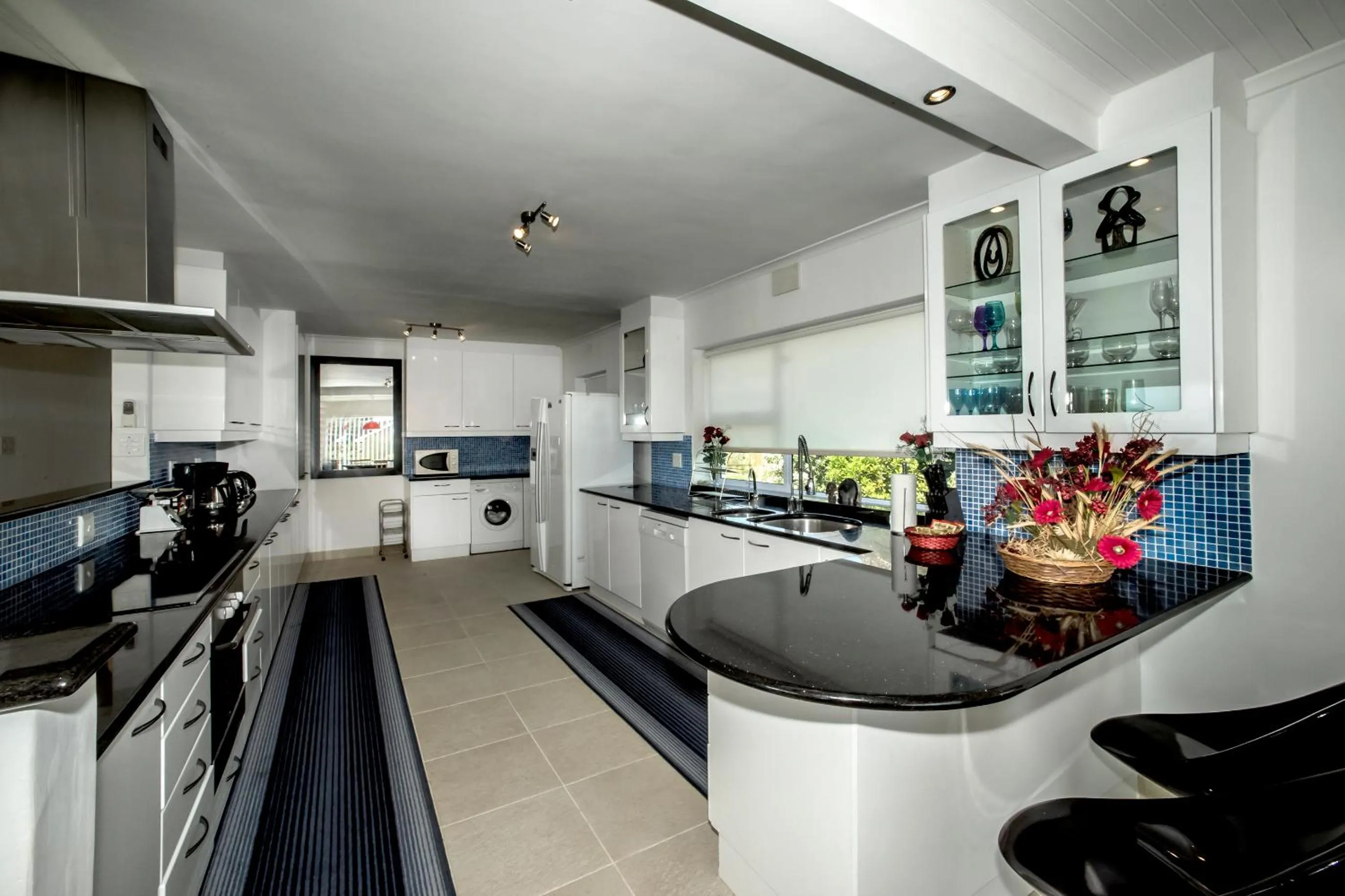 Kitchen or kitchenette in Penguinden - load-shedding free